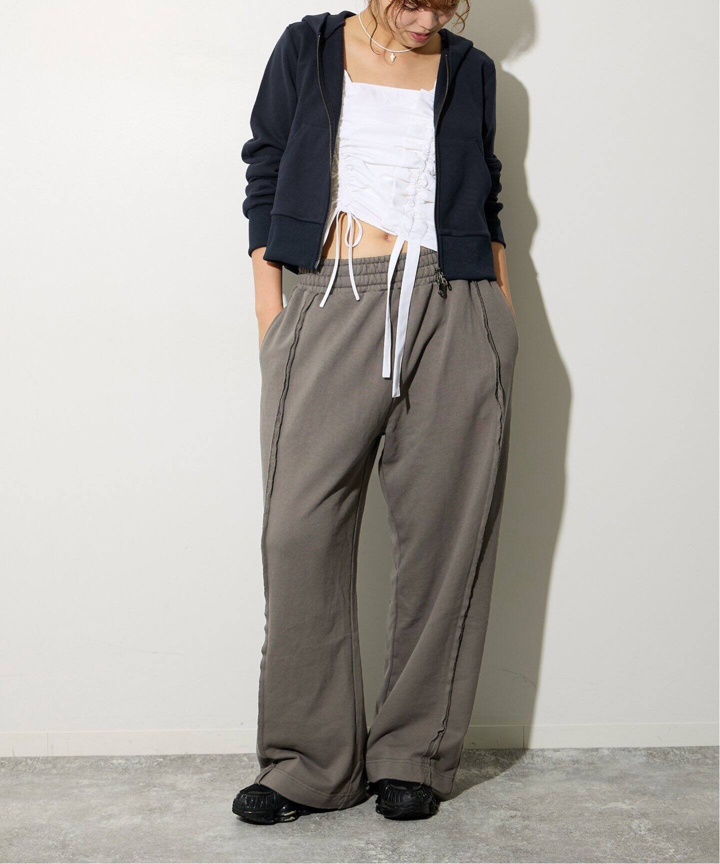 パンツ UND. OUT SEAM WIDE PT UN3D.（アンスリード）の「アウトシームワイドパンツ（その他