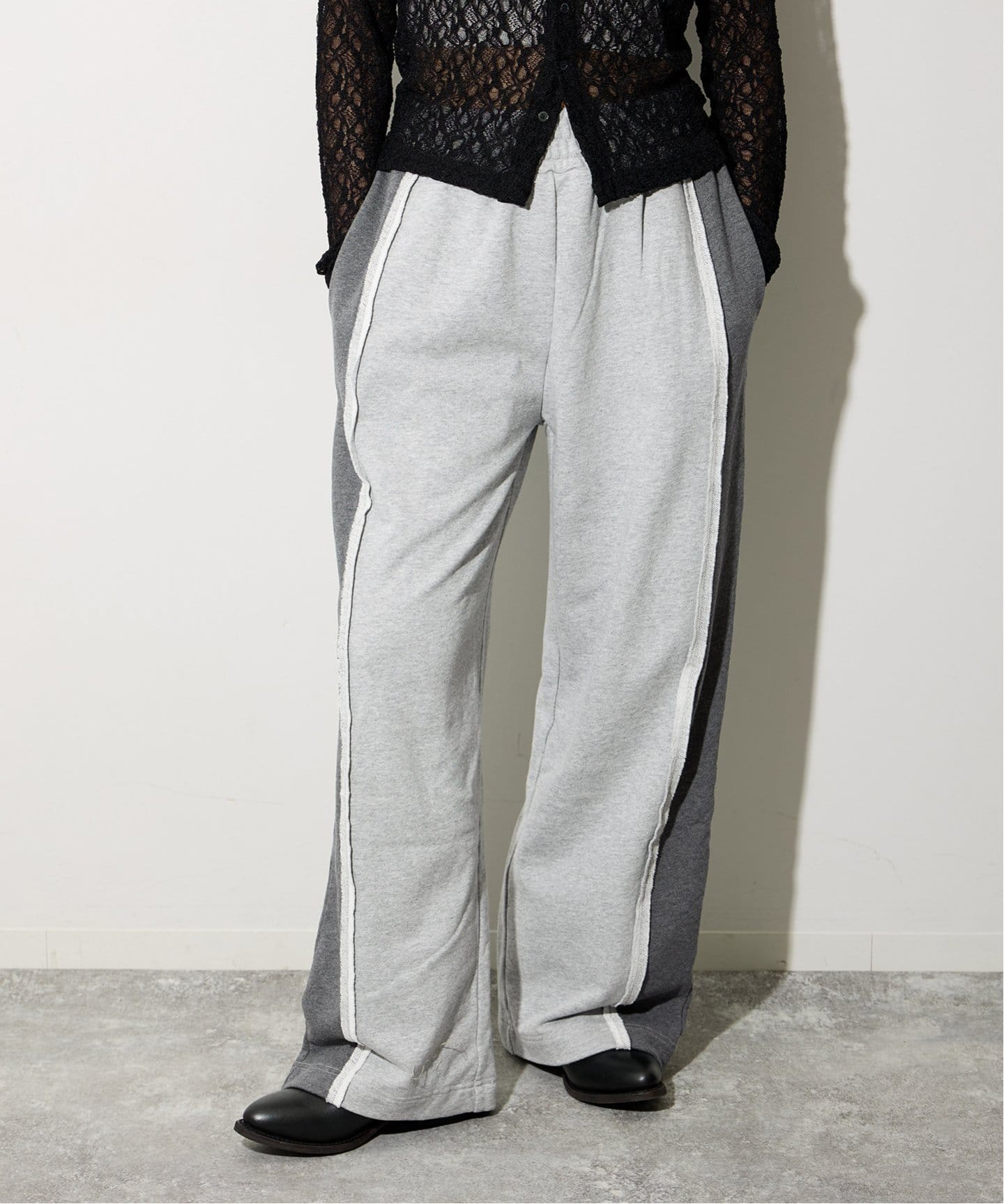 パンツ UND. OUT SEAM WIDE PT UN3D.（アンスリード）の「アウトシームワイドパンツ（その他