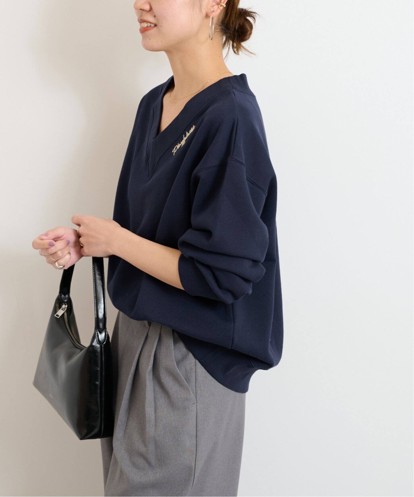 ロゴ刺繍Vネックスウェット（スウェット）｜JOURNAL STANDARD relume 