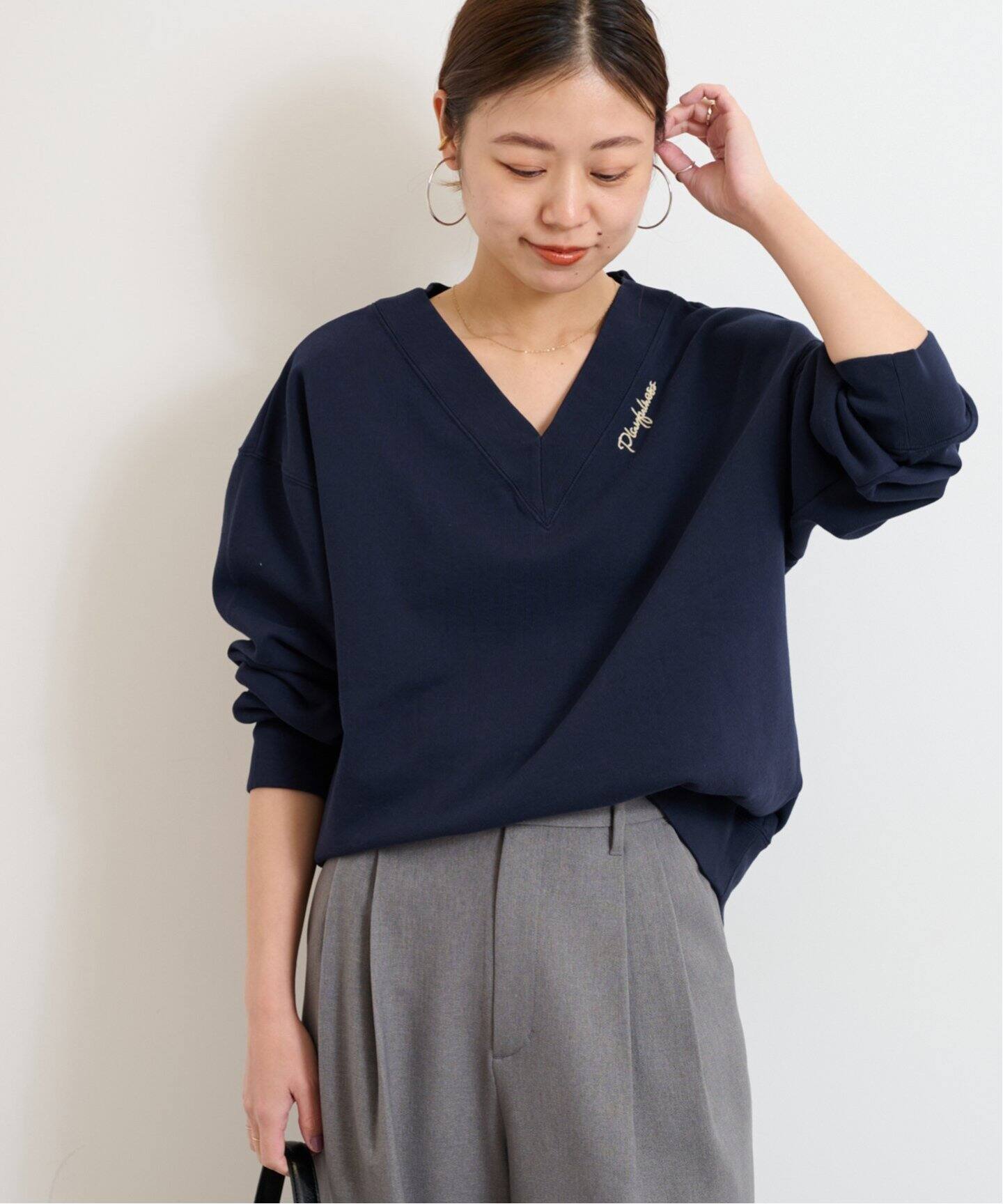 ロゴ刺繍Vネックスウェット（スウェット）｜JOURNAL STANDARD relume  