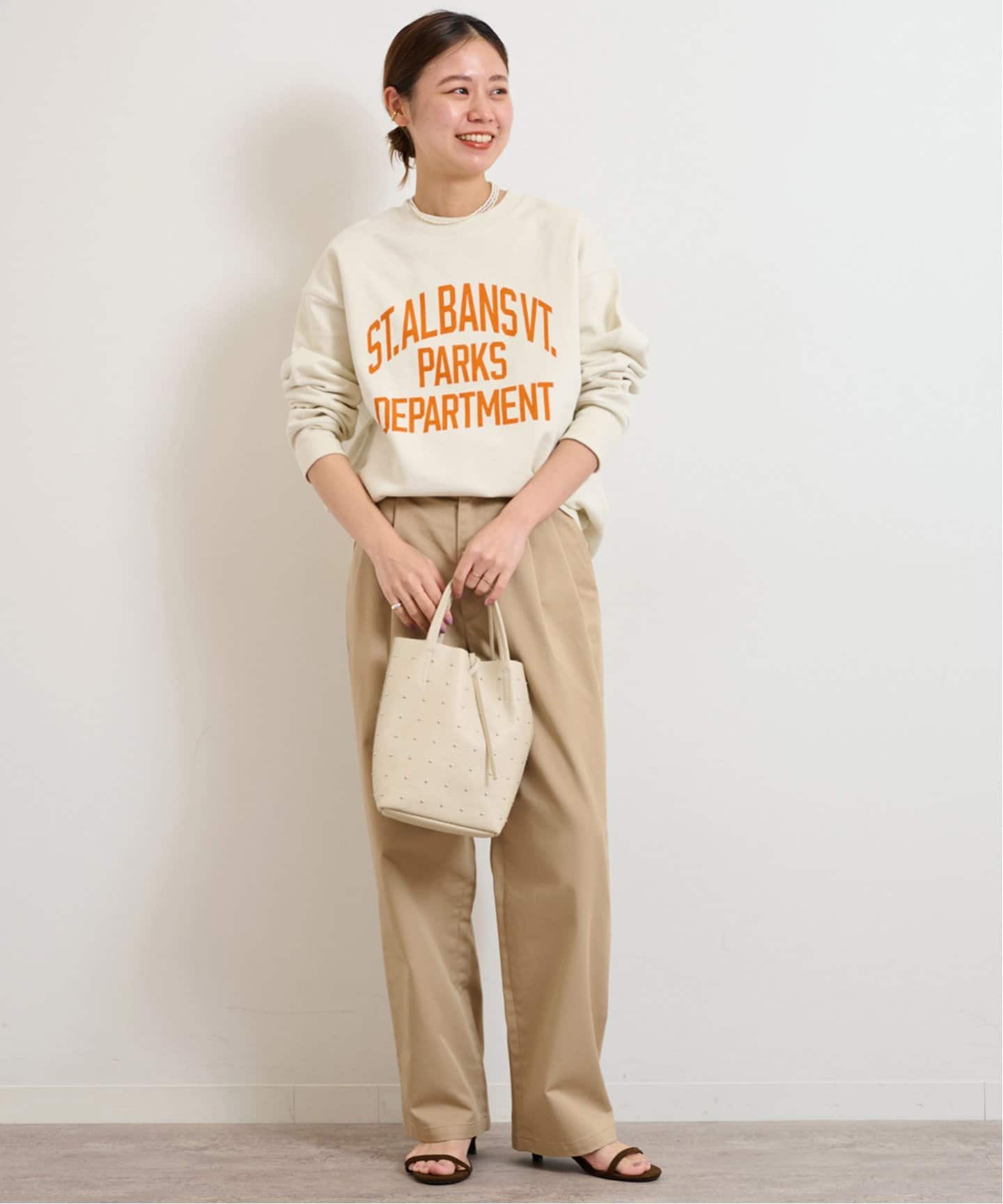 relume バックロゴフーディスウェット JOURNAL STANDARD relume - JOURNAL STANDARD relume バックロゴ