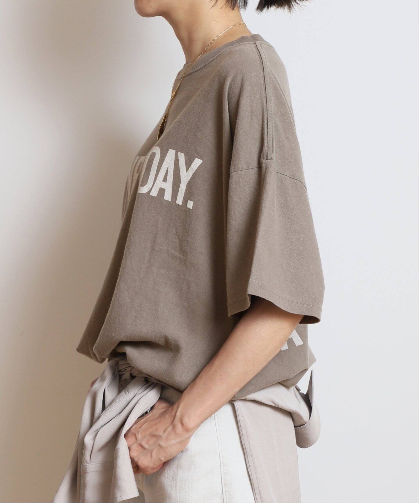 REMI RELIEF/レミレリーフ】 A NEW DAY Tシャツ（Tシャツ／カットソー 