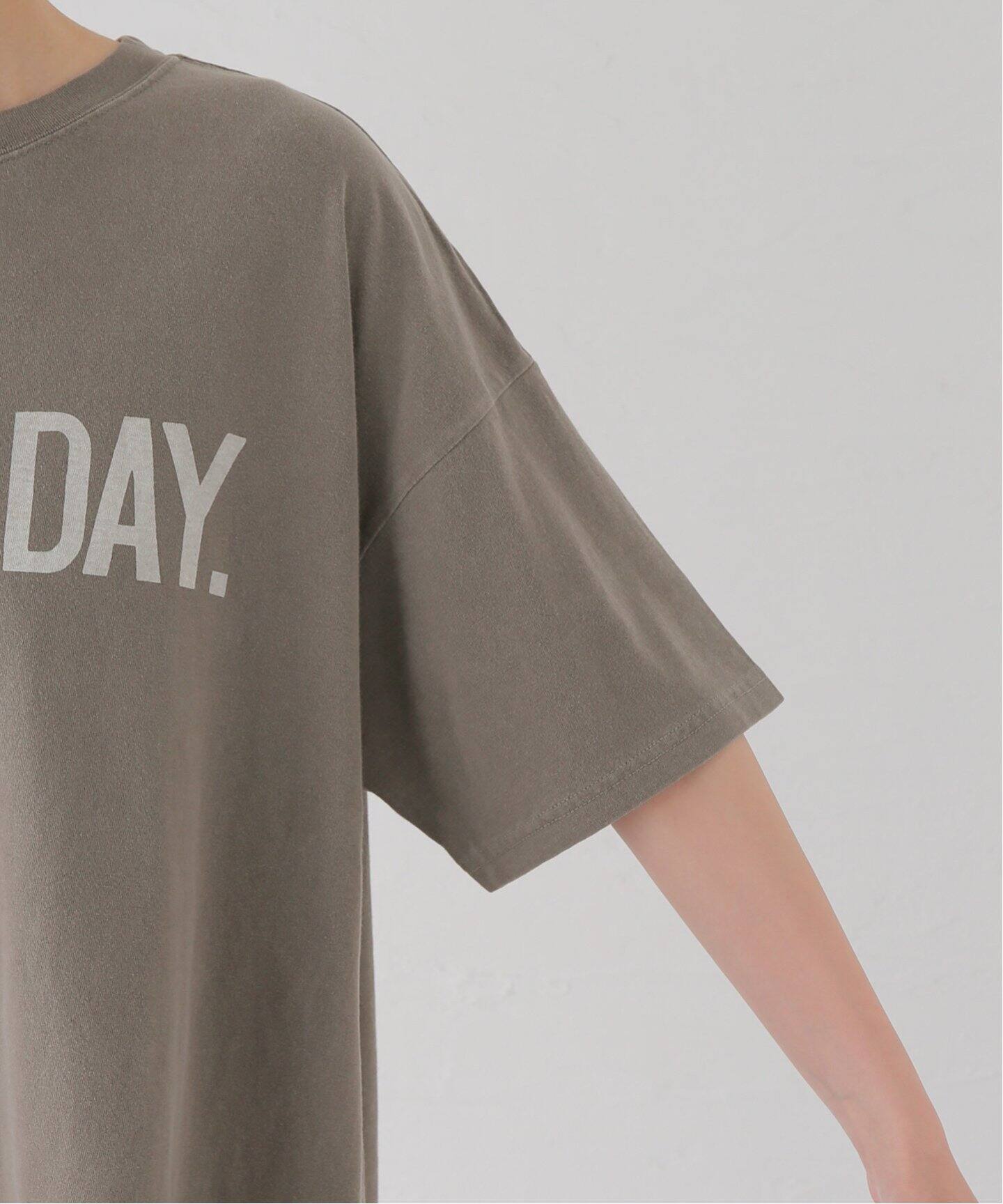 REMI RELIEF/レミレリーフ】 A NEW DAY Tシャツ（Tシャツ／カットソー  