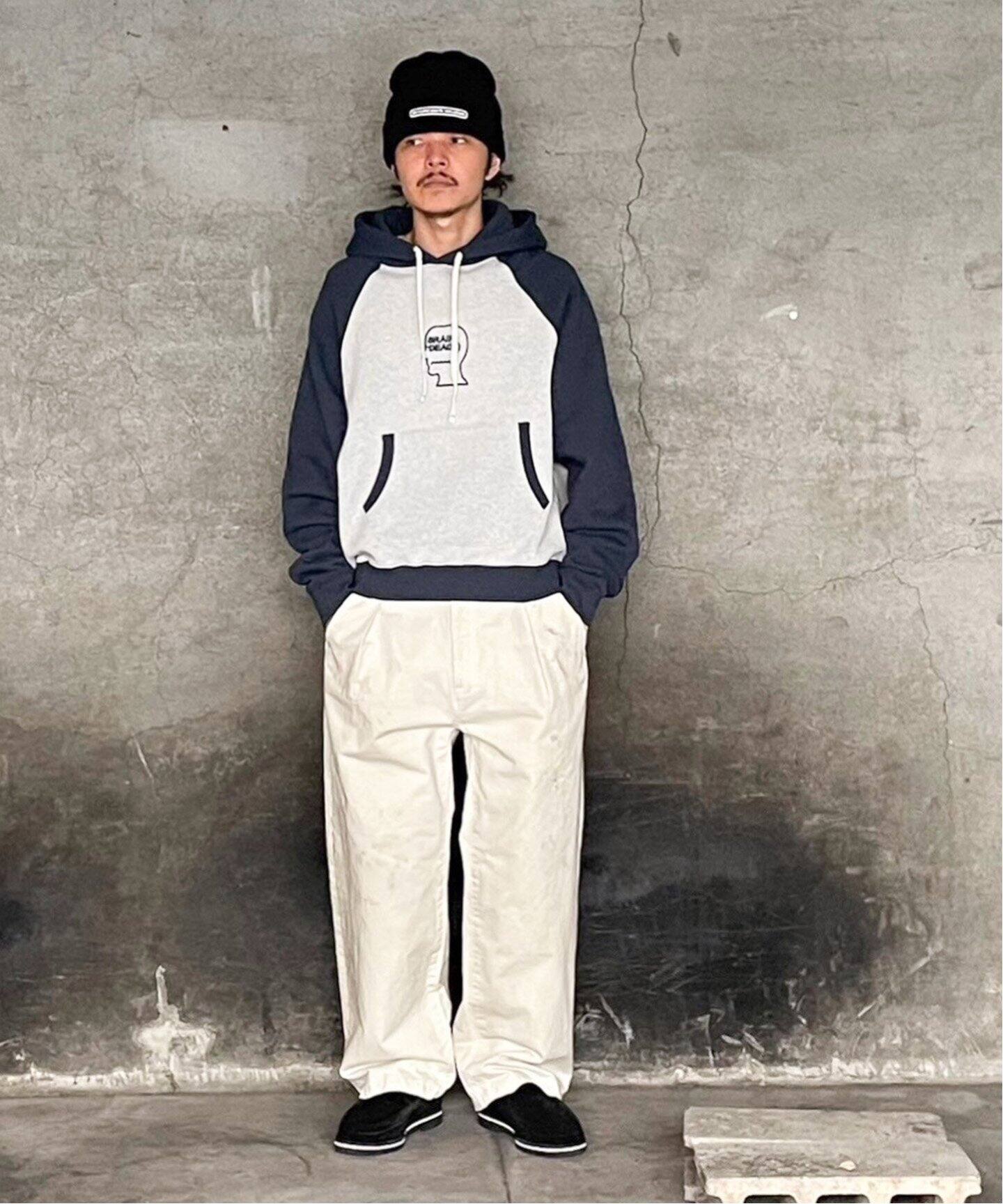 BRAIN DEAD/ブレインデッド】FLEECE LOGO HEAD RAGLAN HOODI（パーカー  