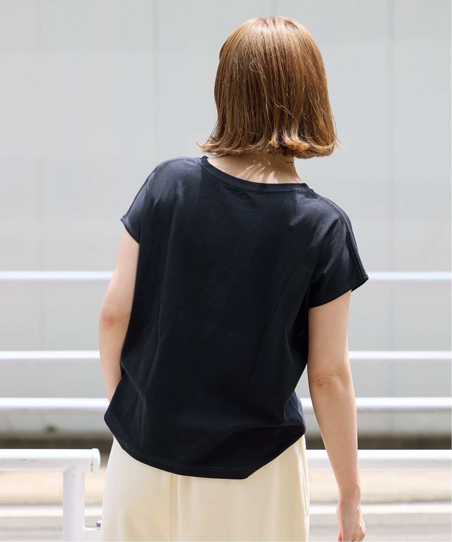 美品MORABITO BlancフレンチスリーブサイドギャザーカットソーTシャツ 7月下旬～8月上旬入荷分 予約販売 nh-tops-02470 サイドギャザー