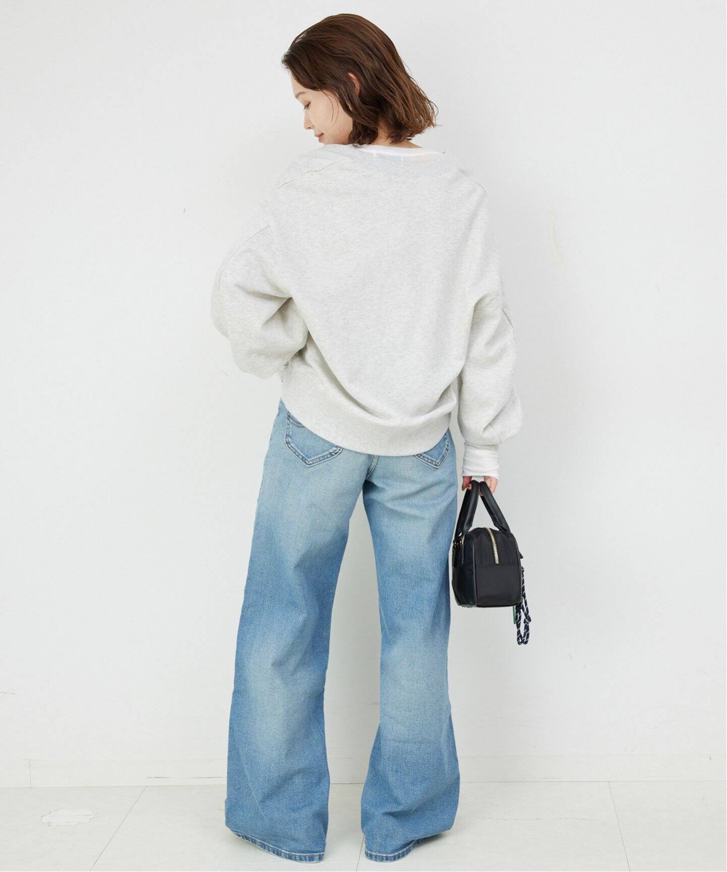 SLOBE IENA（スローブイエナ）の「Sawaguchi .Vネックスウェット