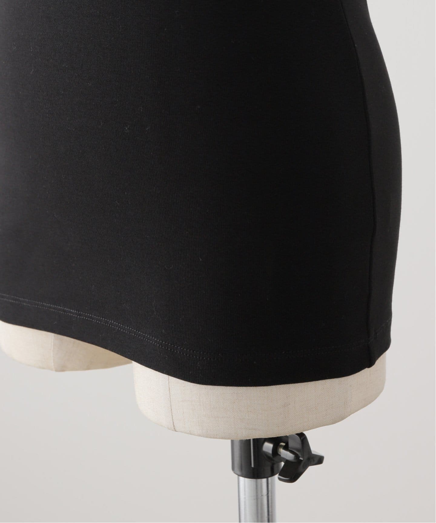 SLOBE IENA フライスパット付きキャミソール　黒・生成り 追加4》フライスパット付きキャミソール（カップ付きインナー