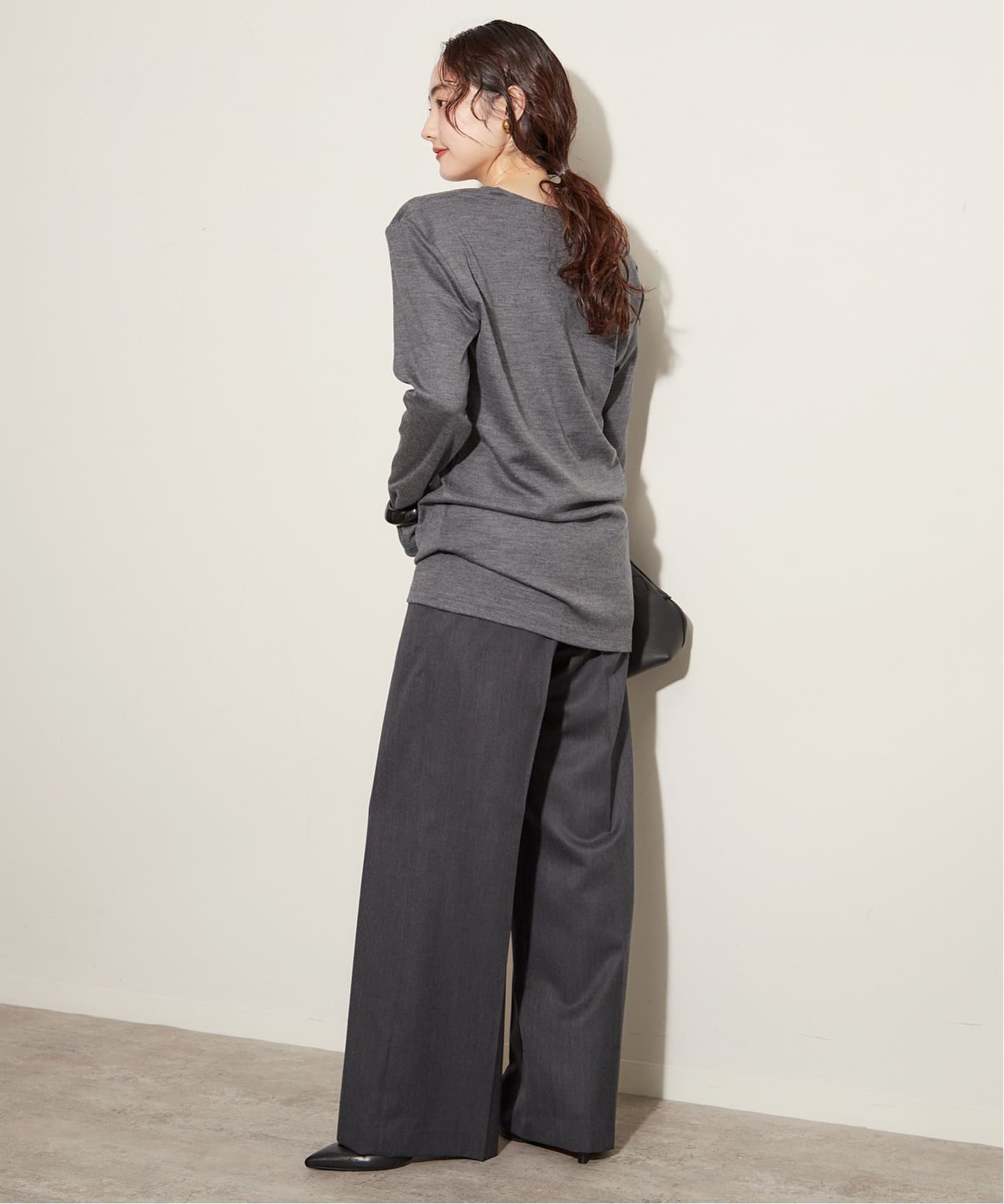 未使用 新品 Plage SQUARE SHOULDER VN Tシャツ SQUARE SHOULDER VN Tシャツ（Tシャツ／カットソー）｜Plage