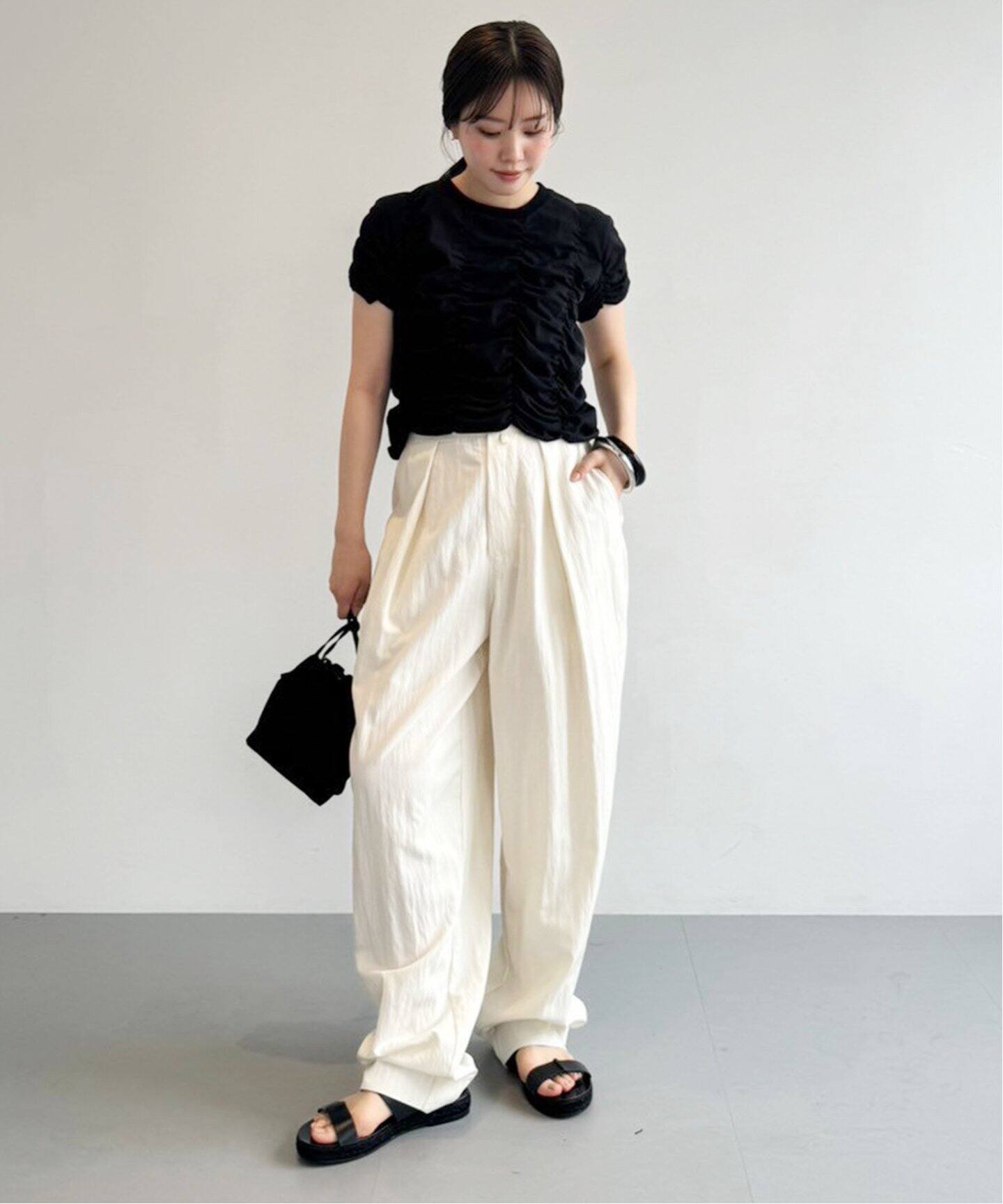 NOTHINGEVERYTHING/ナッシングエブリシング SHIRRING トップス（T 