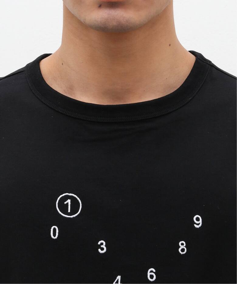 MAISON MARGIELA / メゾン マルジェラ】 Calender Graphic Logo T-（T 