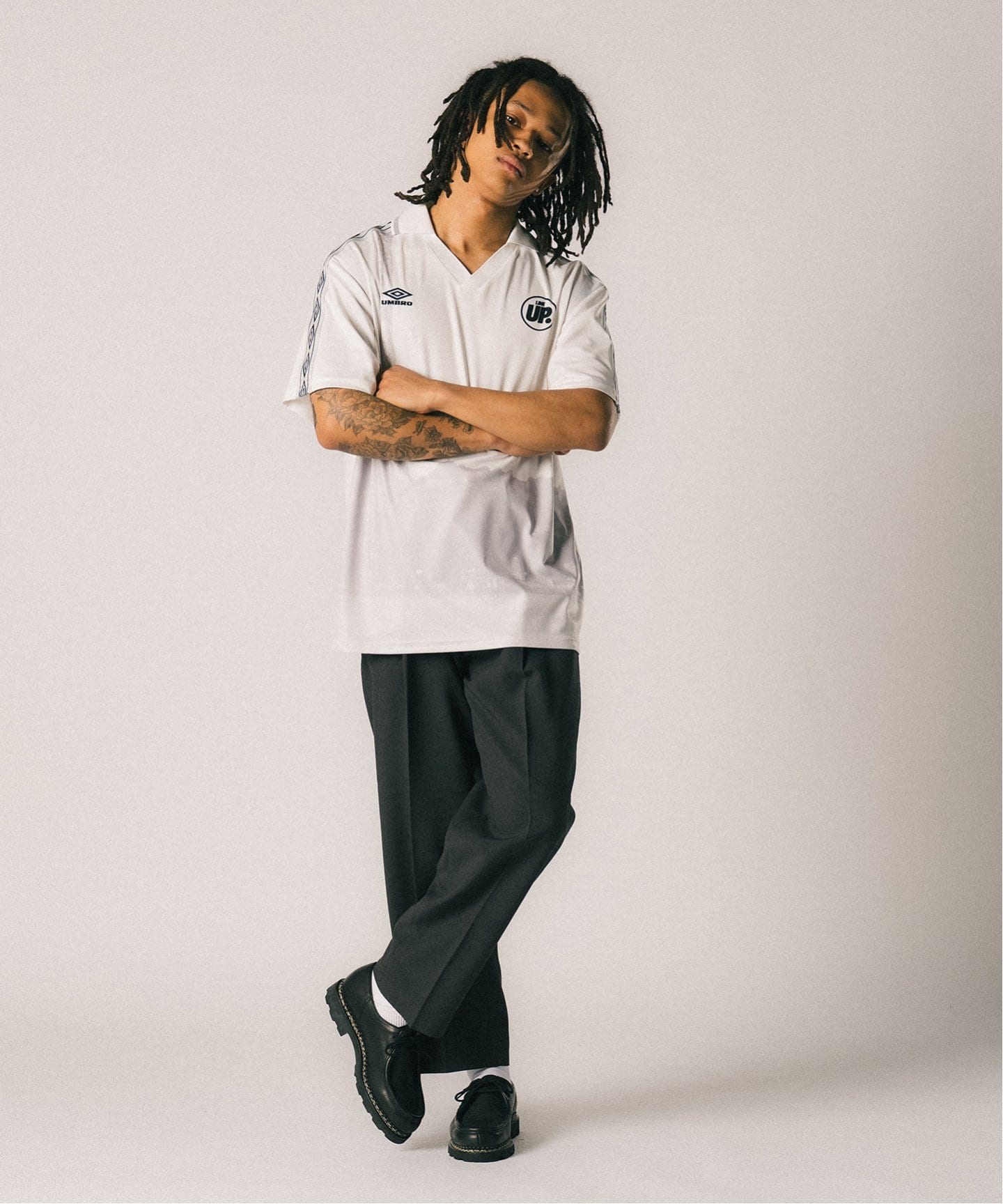 世界的に有名な UMBRO×LINEUP game shirt ゲームシャツ UM24SS417-GS01（Tシャツ ウェア