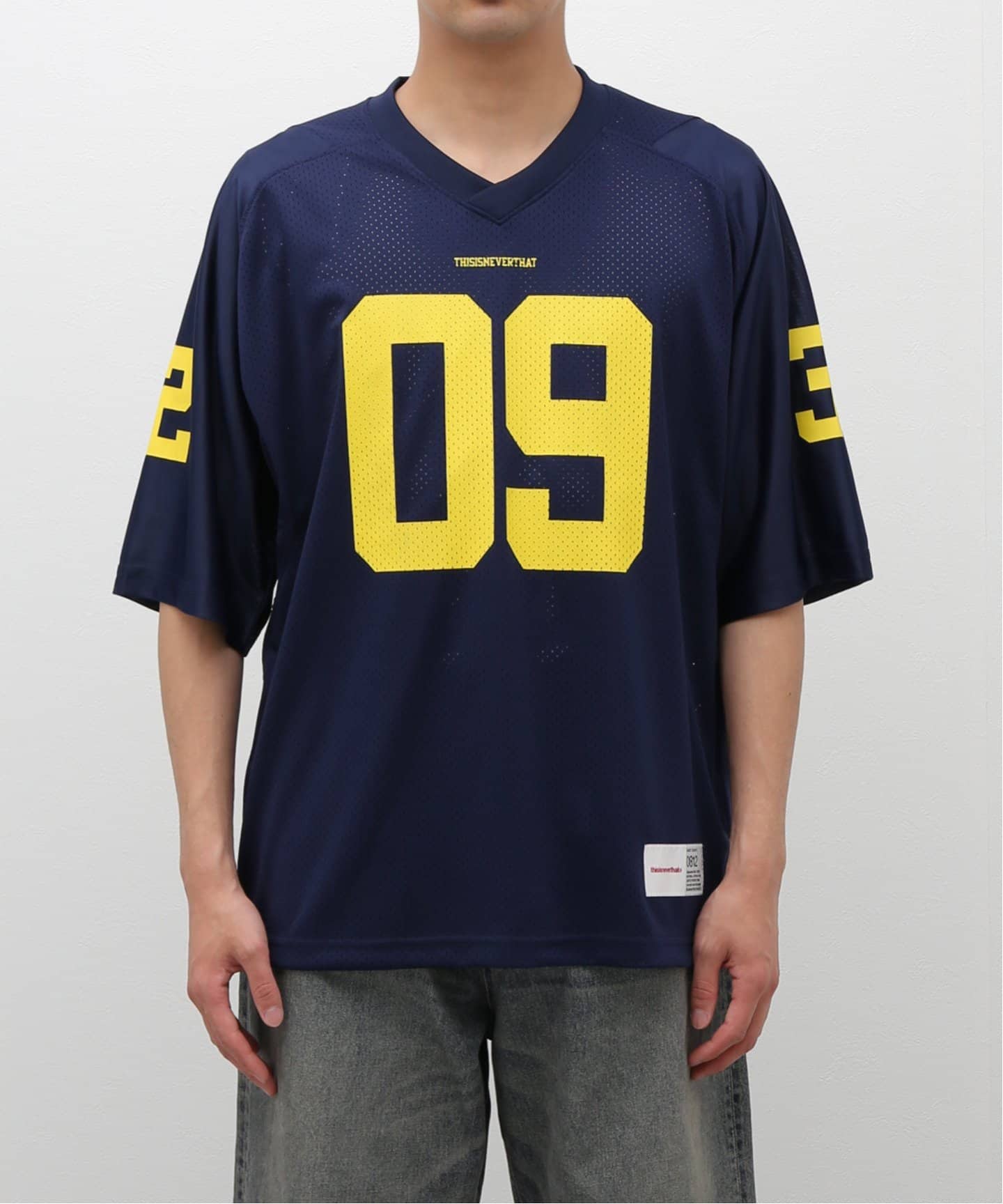 [Thisisneverthat]★25SS ★韓国大人気★Football Tee thisisneverthat® - MESH FOOTBALL JERSEY | HBX - Globally