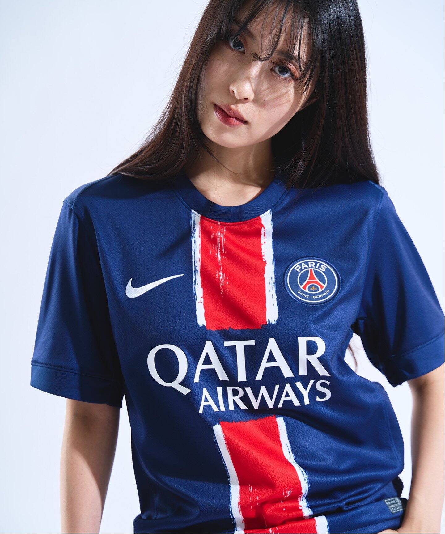 Nike PSG シャツ Mサイズ アートデザイン Nike PSG シャツ Mサイズ アートデザイン