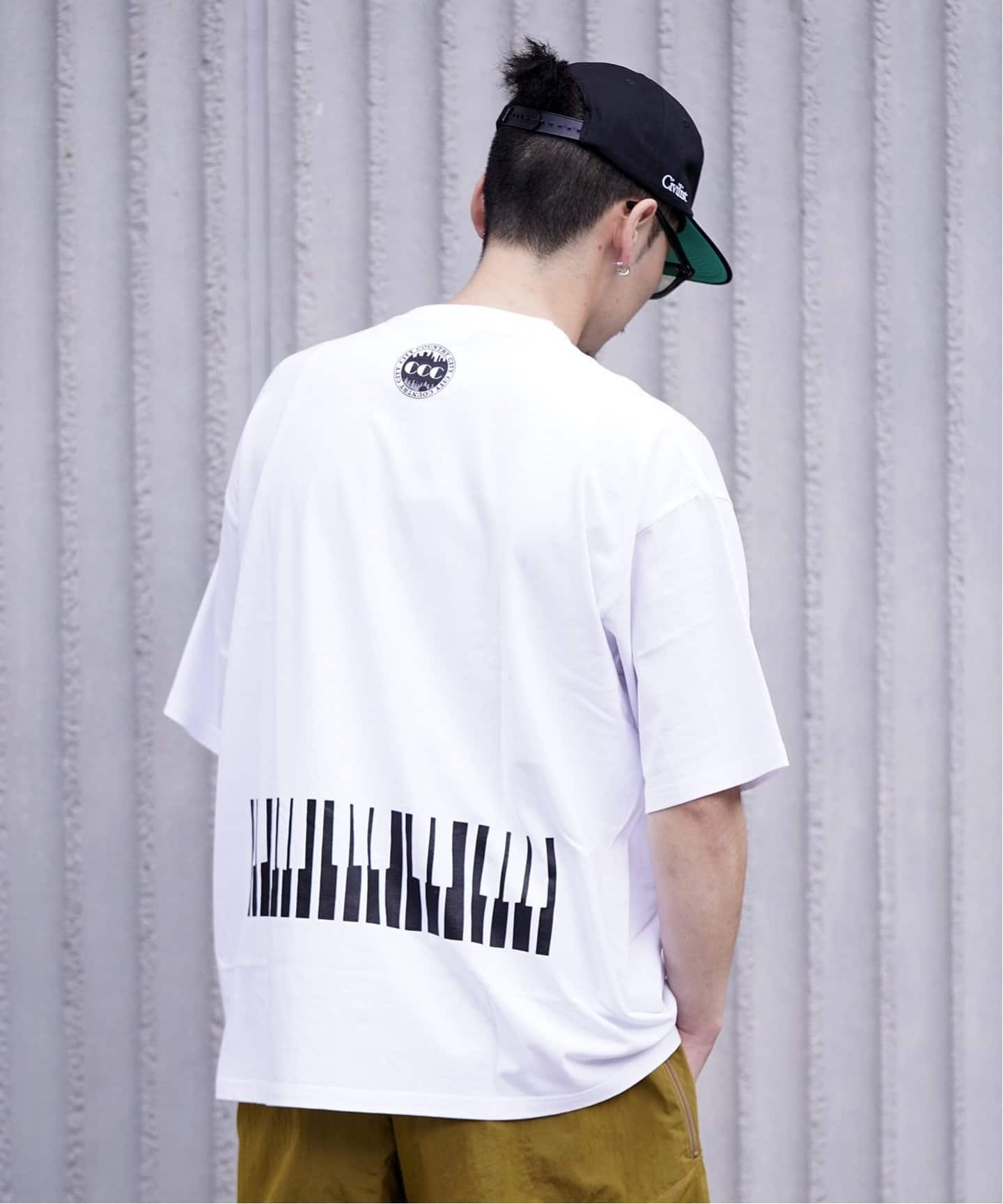 国内発送関税無し☆ JEANS☆ペイズリーバーシティTシャツ CITY COUNTRY CITY / シティーカントリーシティー】WISM 別注