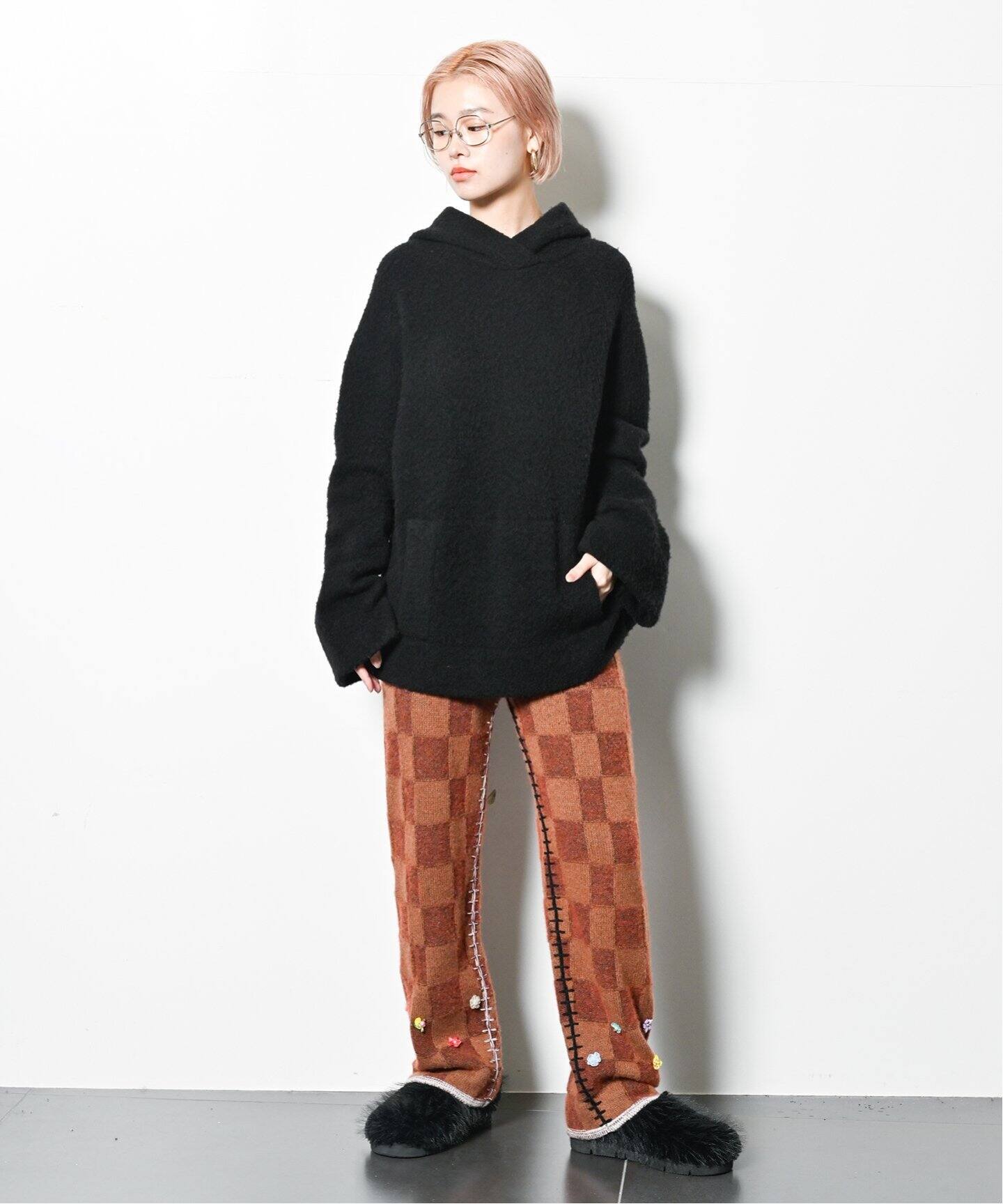 YANYAN LAMBSWOOL PLAITED CHECK PANTS YWW24-1571：ニットパンツ 
