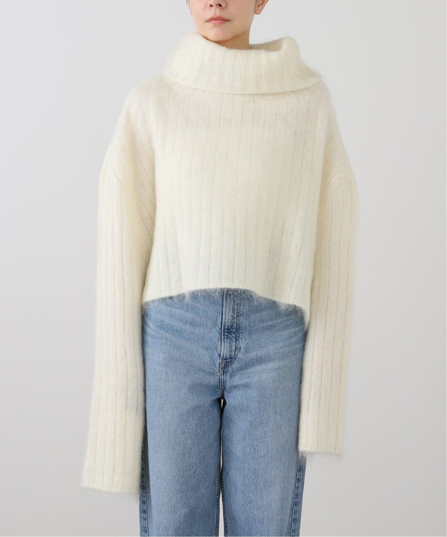 美品　  Est 1978 ニット LIVINGTONE SHAGGY ASYMMETRY HIGH NECK LT-KNIT5-07：ニット