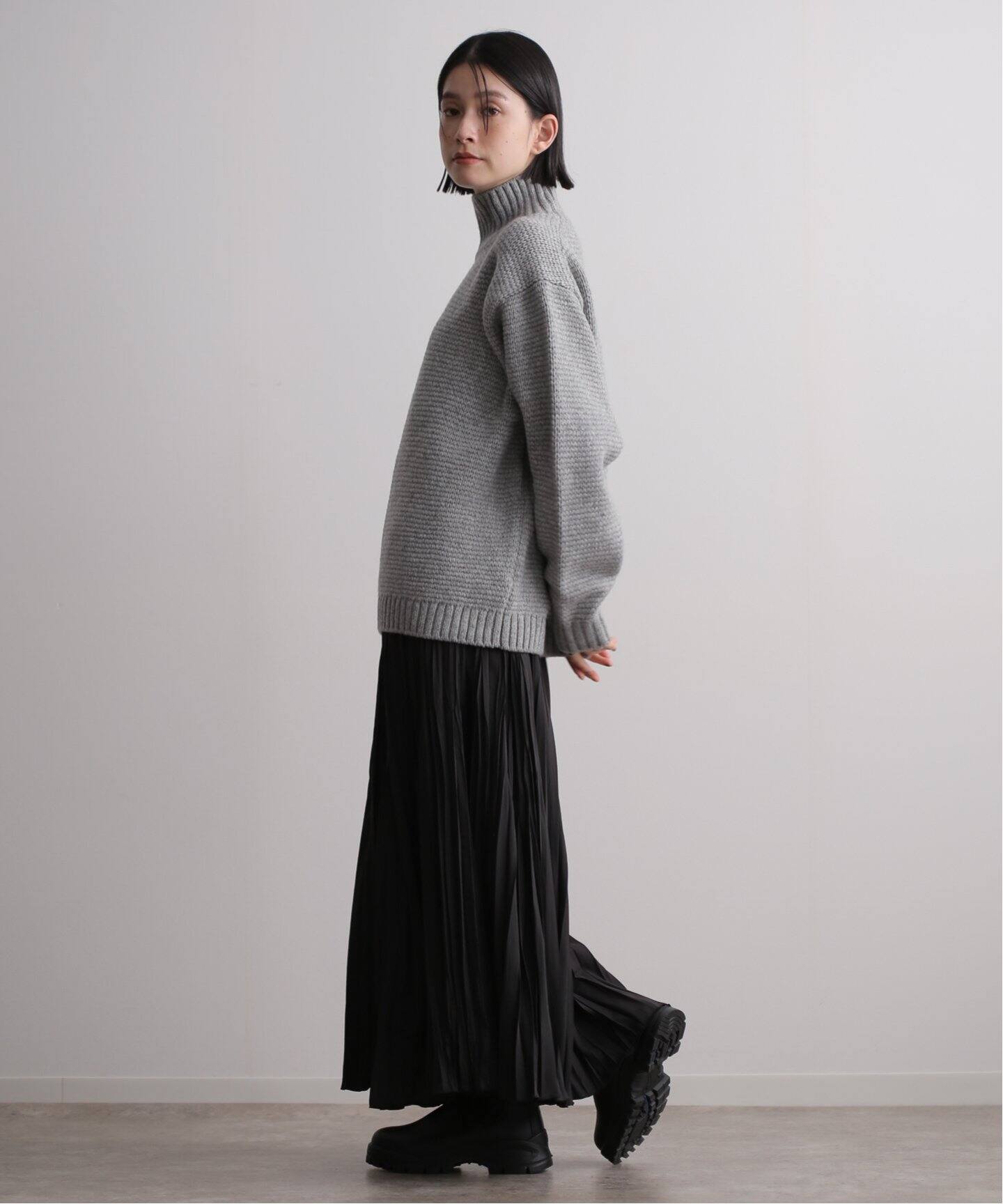 ATON LAMBS WOOL HIGHNECK SWEATER (UNISEX)（ニット／セーター 
