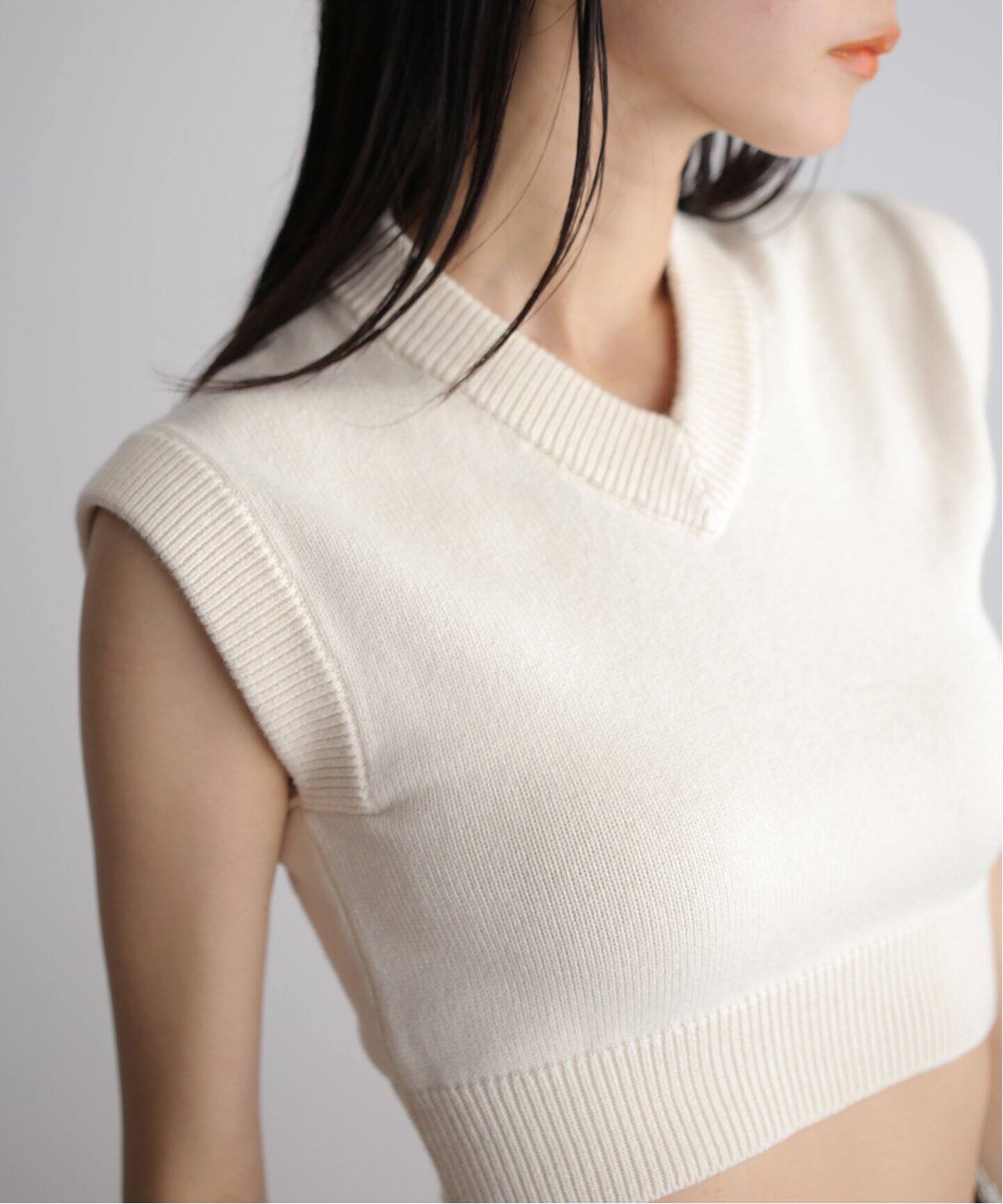 CLANE CROPPED V NECK KNIT TOPS 16106-2172（ベスト）｜BOICE FROM  