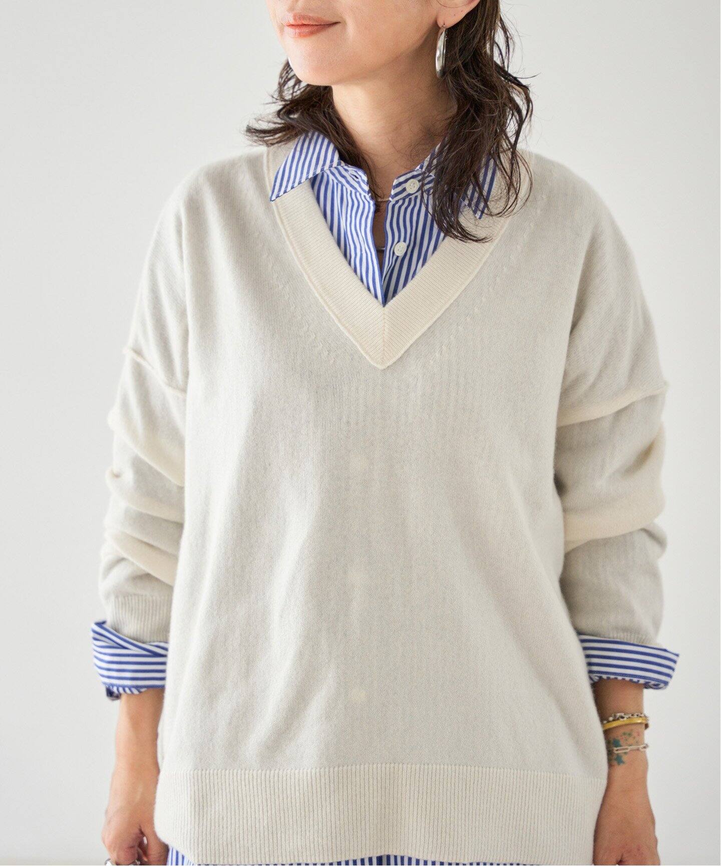 カシミヤ Vネックプルオーバー（ニット／セーター）｜Spick and Span  