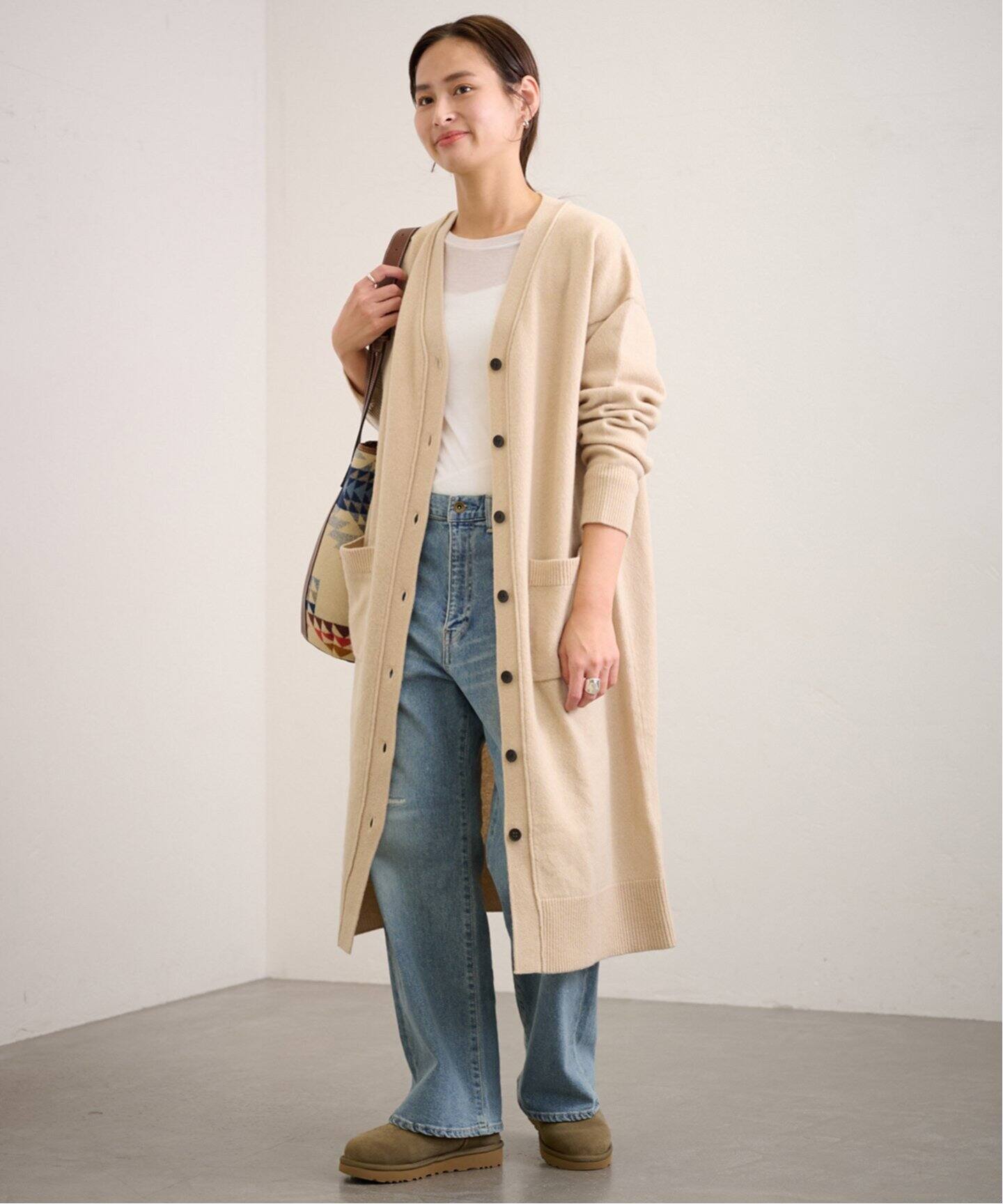 Merino Wool ロングVカーディガン（ニットワンピース）｜FRAMeWORK 