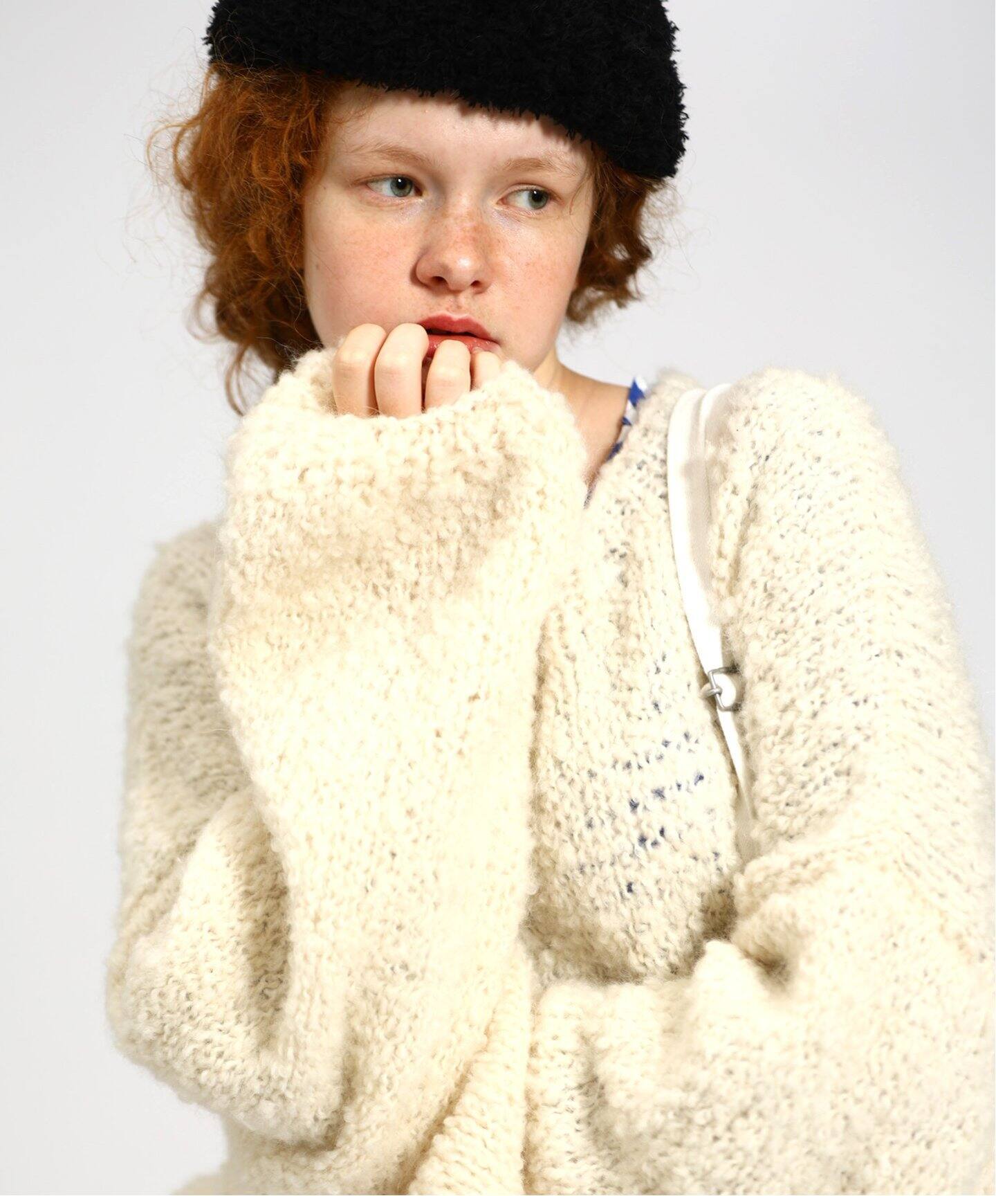 MAYDI /マイディ】HAND KNITTED BOUCLE PULL（ニット／セーター 