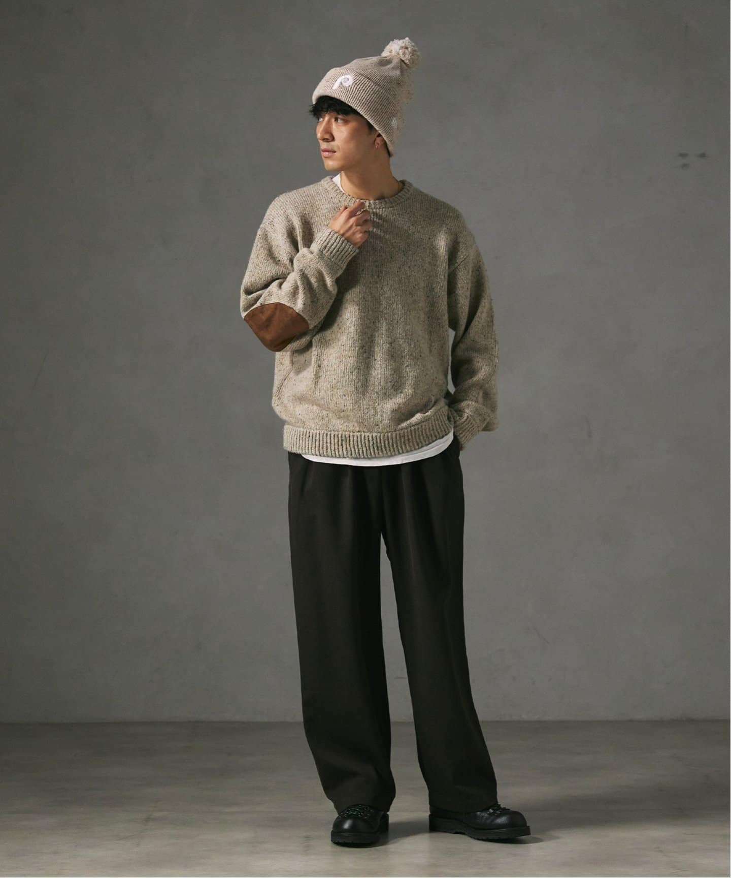 cash&barba モンゴリアンカシミヤエルボーパッチクルーネック 2 グレー cash&barba モンゴリアンカシミヤエルボーパッチクルーネック 2