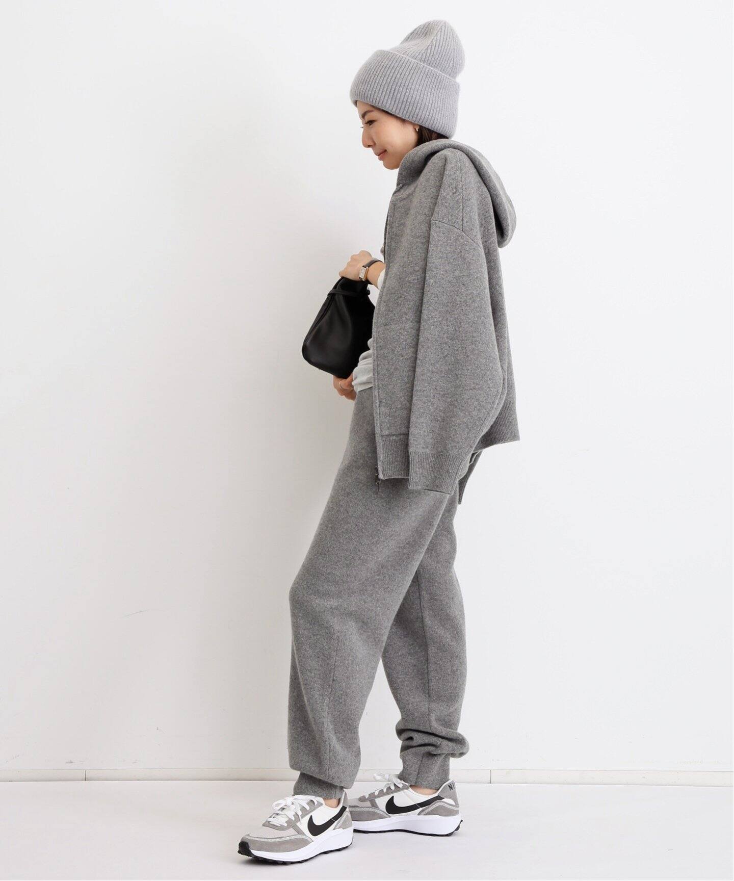 新品 アパルトモン GOOD GRIEF グッドグリーフ スウェット 腹立たしい 