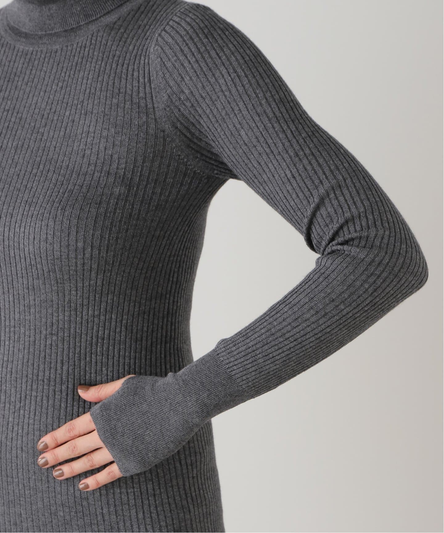 アパルトモン　　ニット APLOMB/アプロンブ】 RIBBED TIN DRESS（ニット／セーター）｜L