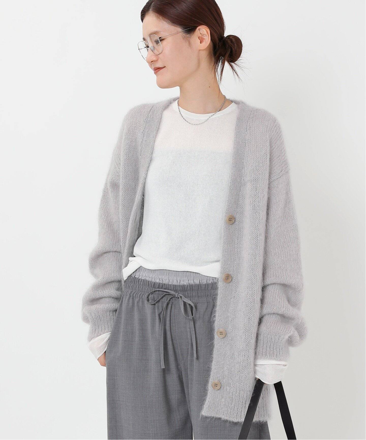 フラッフィーVネックカーディガン（カーディガン）｜AP STUDIO  