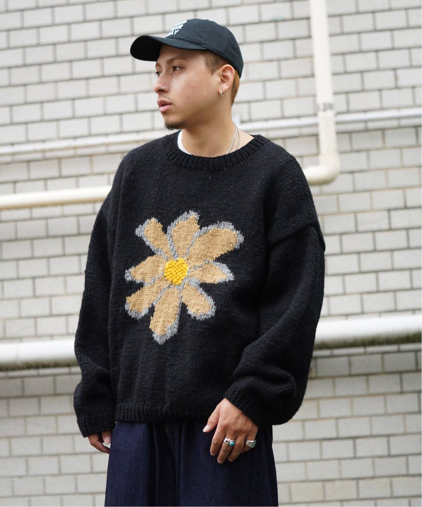 MacMahon Knitting Mills 】 +【Niche.】 Crew Neck Knit-Flower 