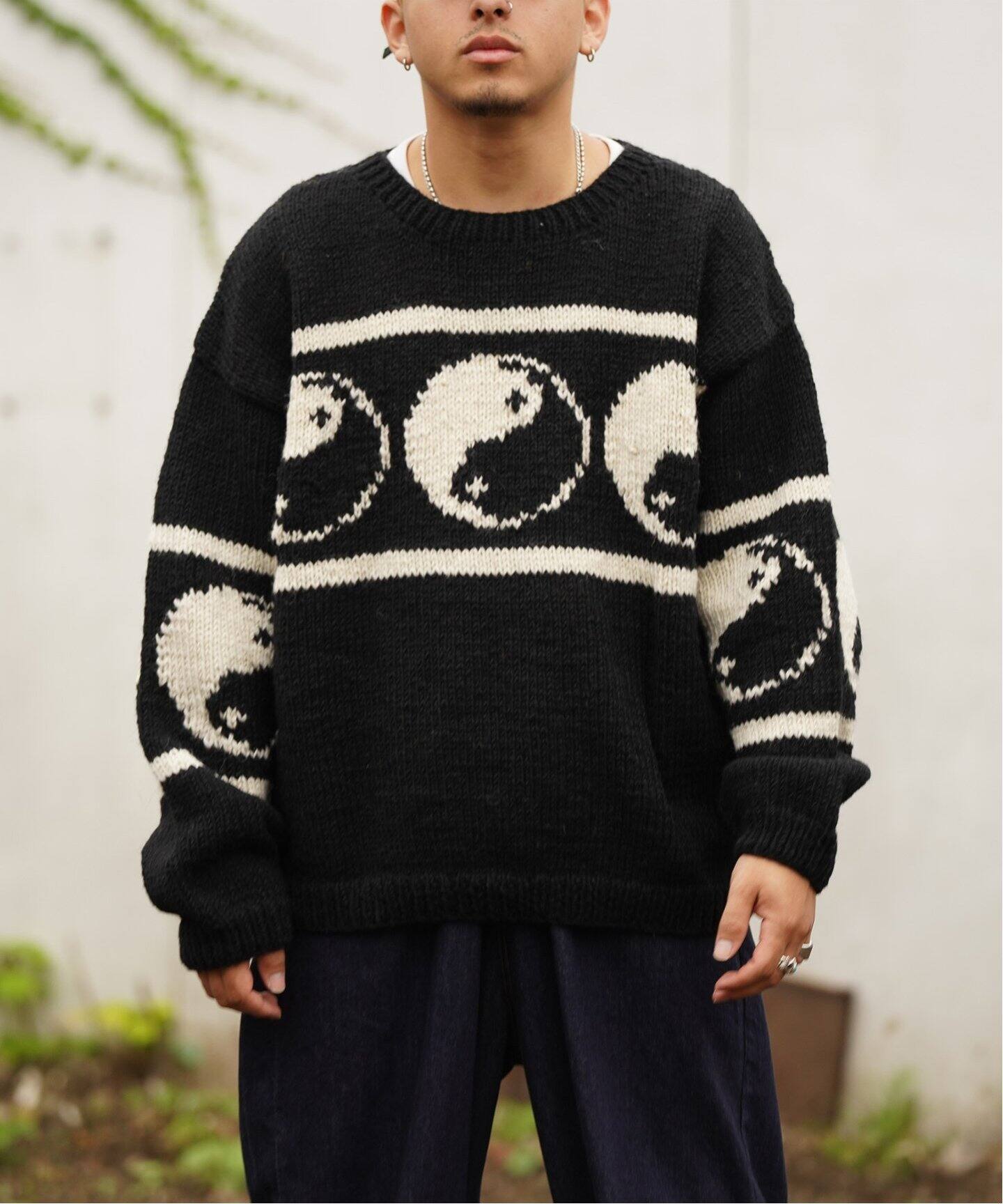 MacMahon Knitting Mills 】 +【Niche.】 Crew Neck Knit-Line YinYan 
