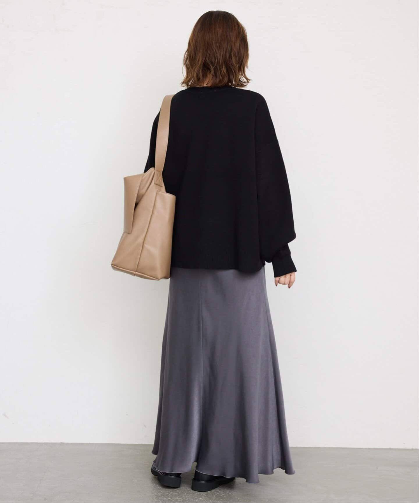 WEB限定/追加4予約》サガラ刺繍スウェットライクニット（ニット  