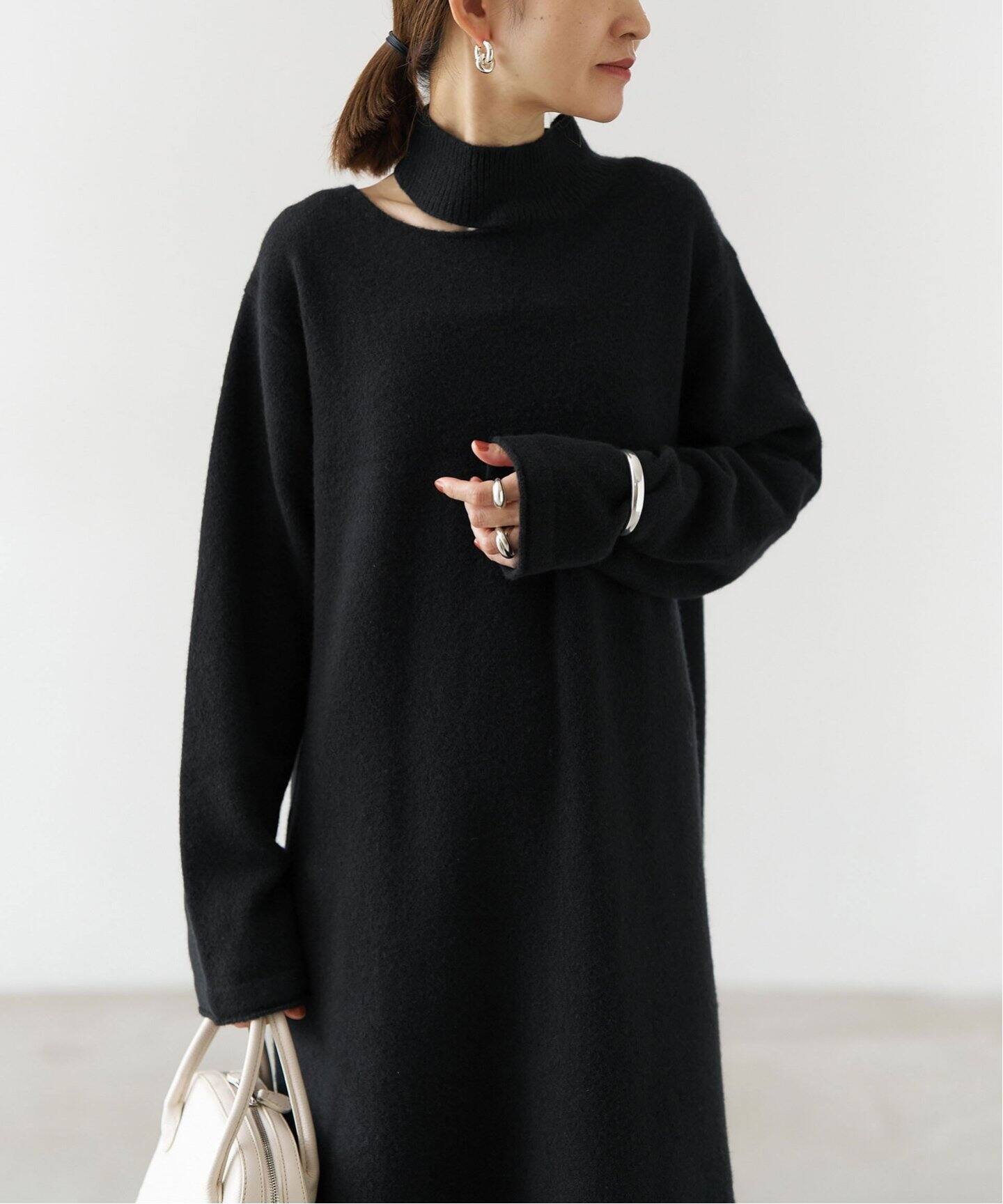 ウールカシミヤスリットネックワンピース（ニットワンピース 