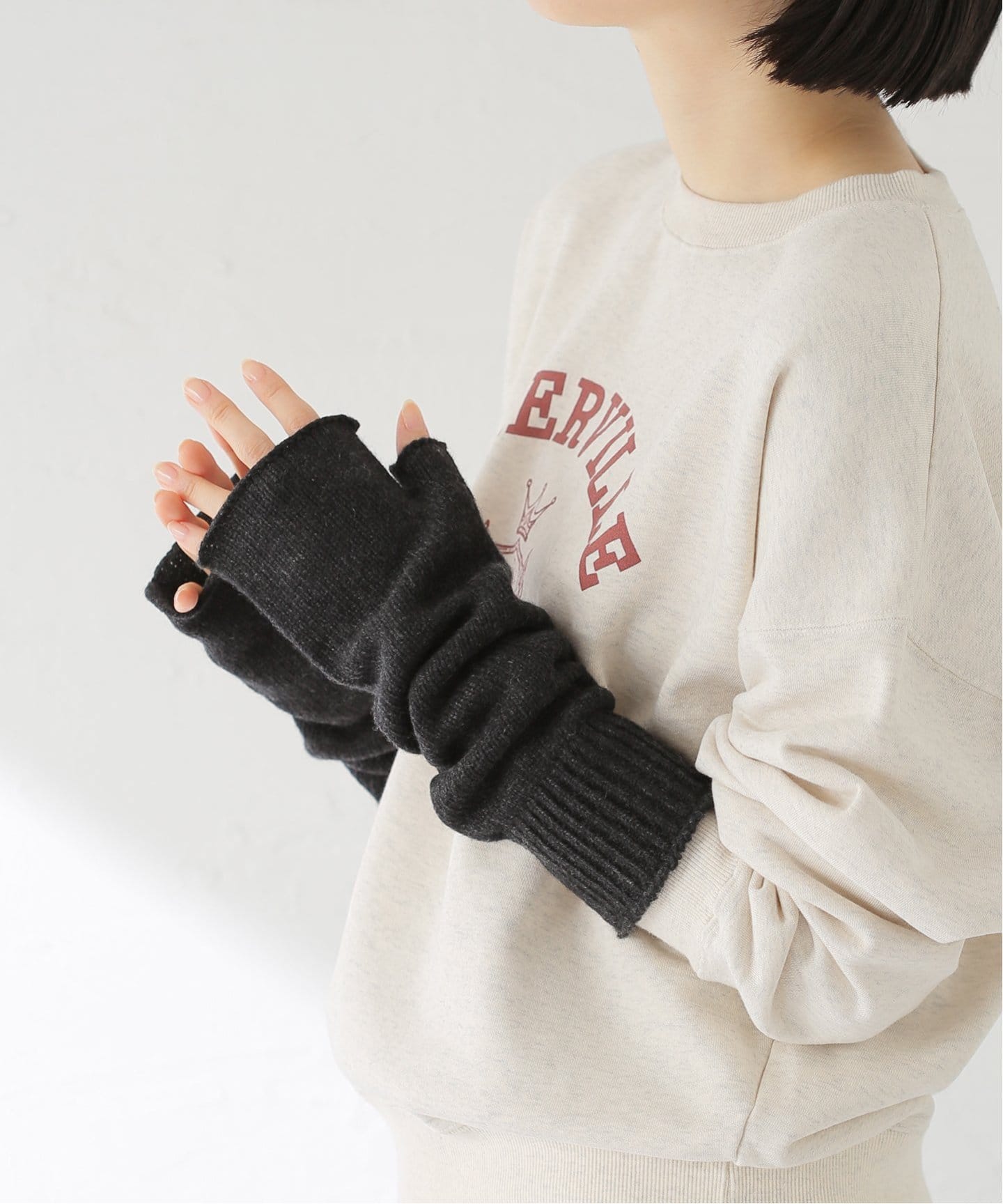 WILLIAM BRUNTON グレー カシミア リブ リストウォーマー 手袋 WILLIAM BRUNTON グレー カシミア リブ リストウォーマー 手袋