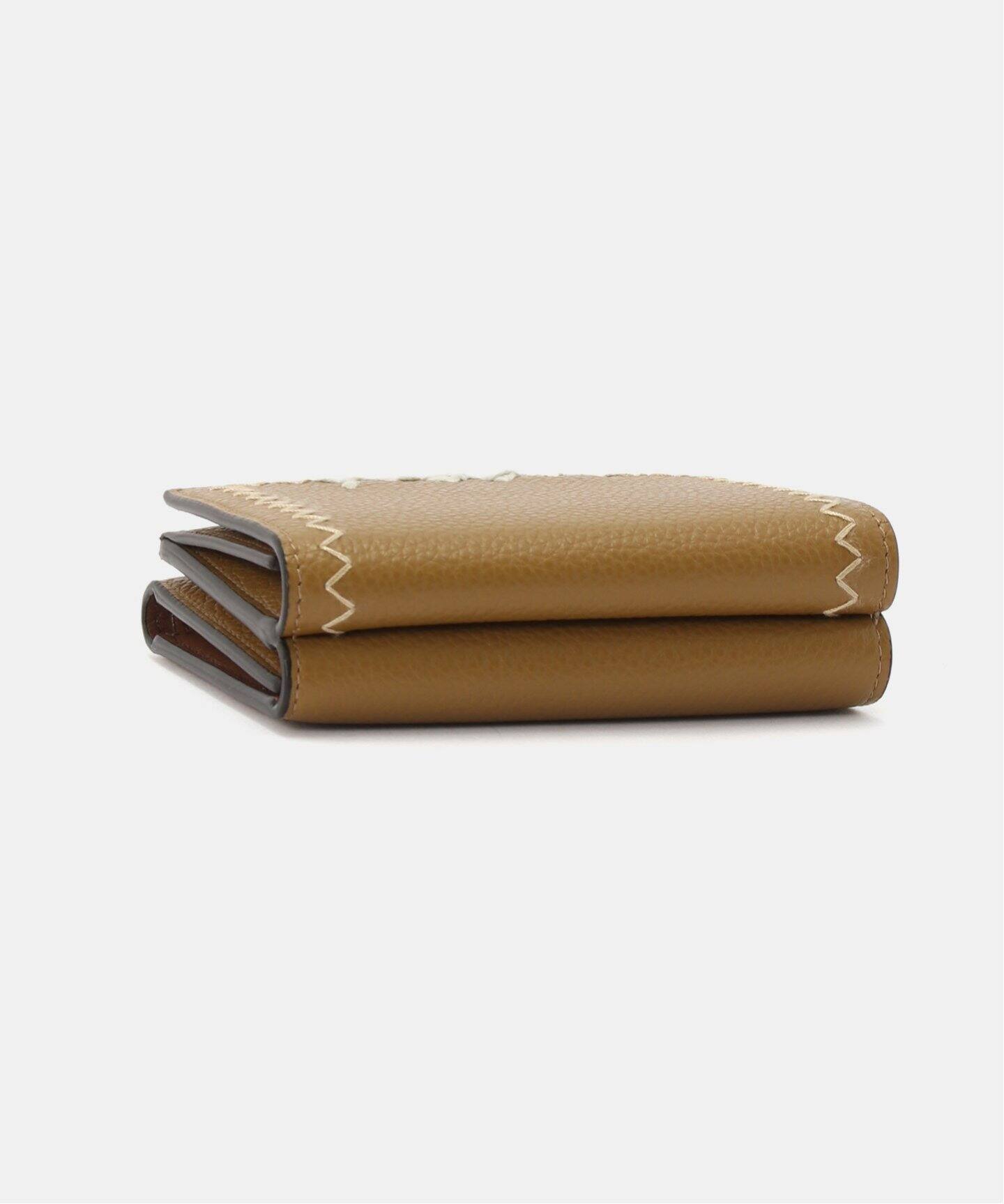 【箱付き・美品】MARNI マルニ　ステッチ　三つ折り　コインケース　財布 MARNI/マルニ 三つ折りウォレット（財布・コインケース）｜NOBLE