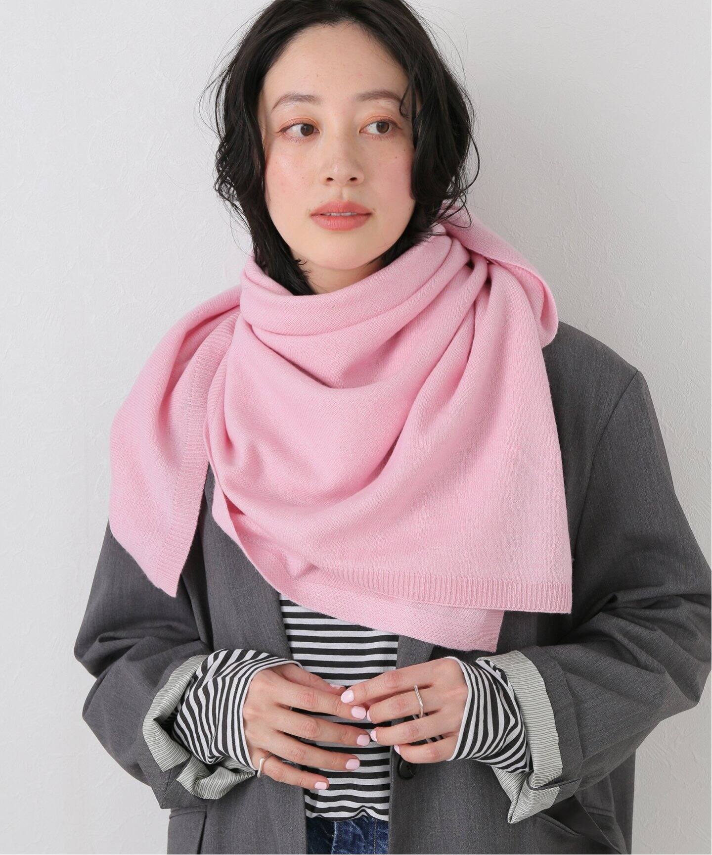 現行販売中 ヨーガンレール 暖かい変型ニットスカーフ 素早 