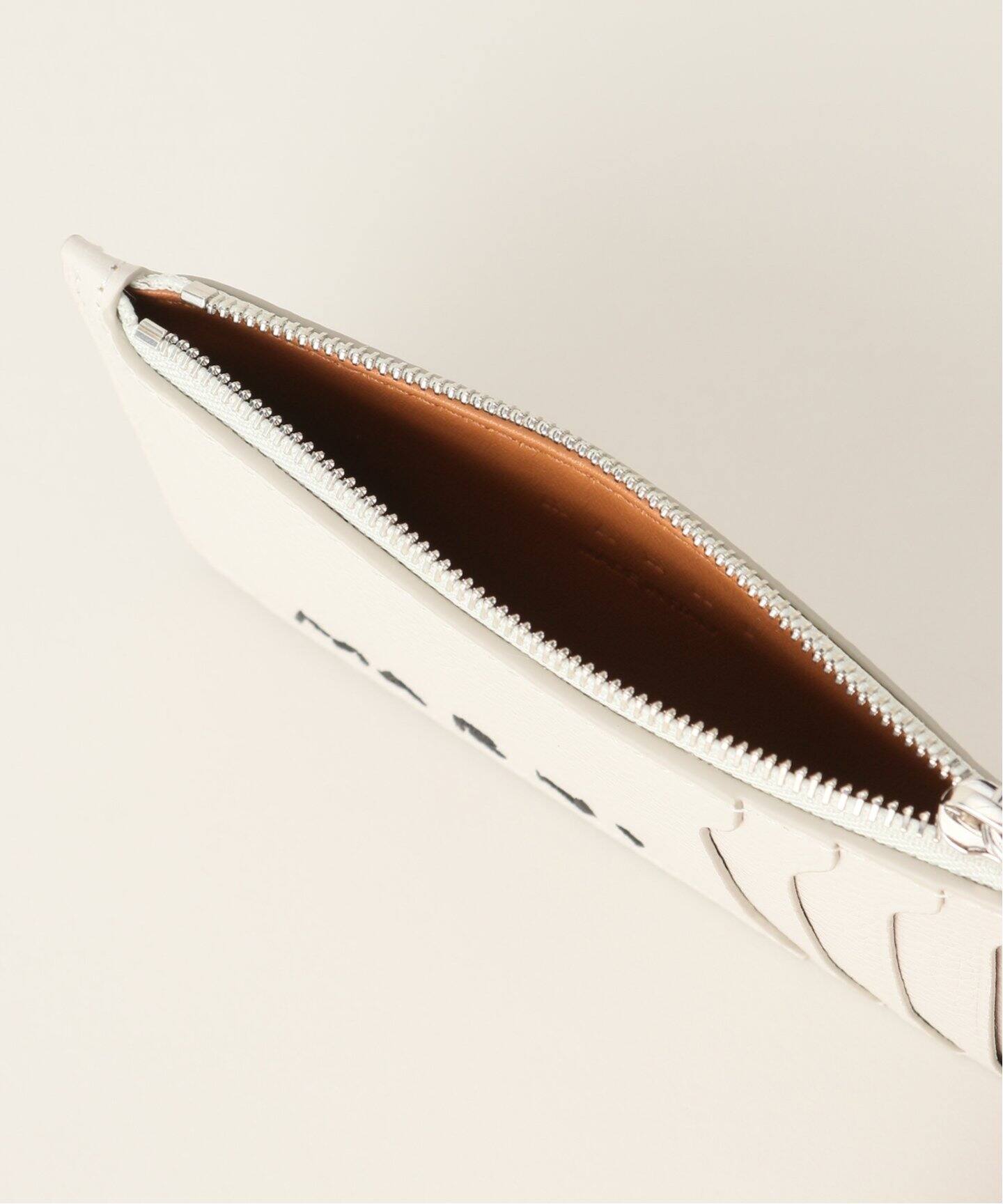 MARNI/マルニ】ZIPPED CARD CASE PFMO0111U2（カードケース