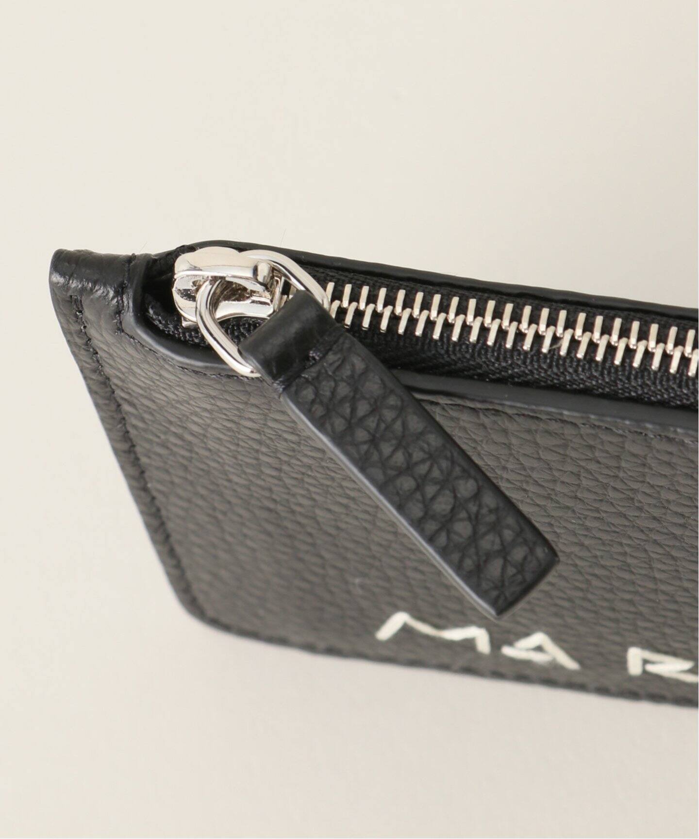 MARNI｜マルニ ジップ付き カード 財布 PFMO0111U2 P6533 MARNI/マルニ】ZIPPED CARD CASE PFMO0111U2（カードケース