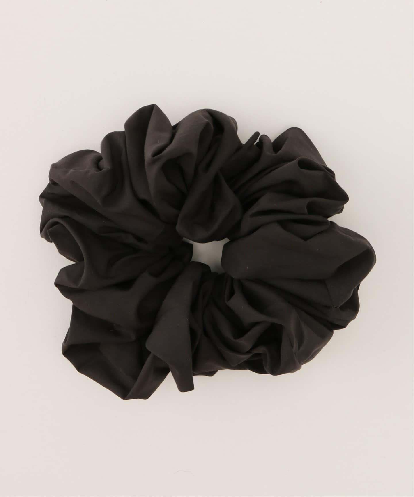 MARYAM NASSIR ZADEH Camellia シュシュ Marine CAMELLIA SCRUNCHIE, ICE BLUE – Maryam Nassir Zadeh