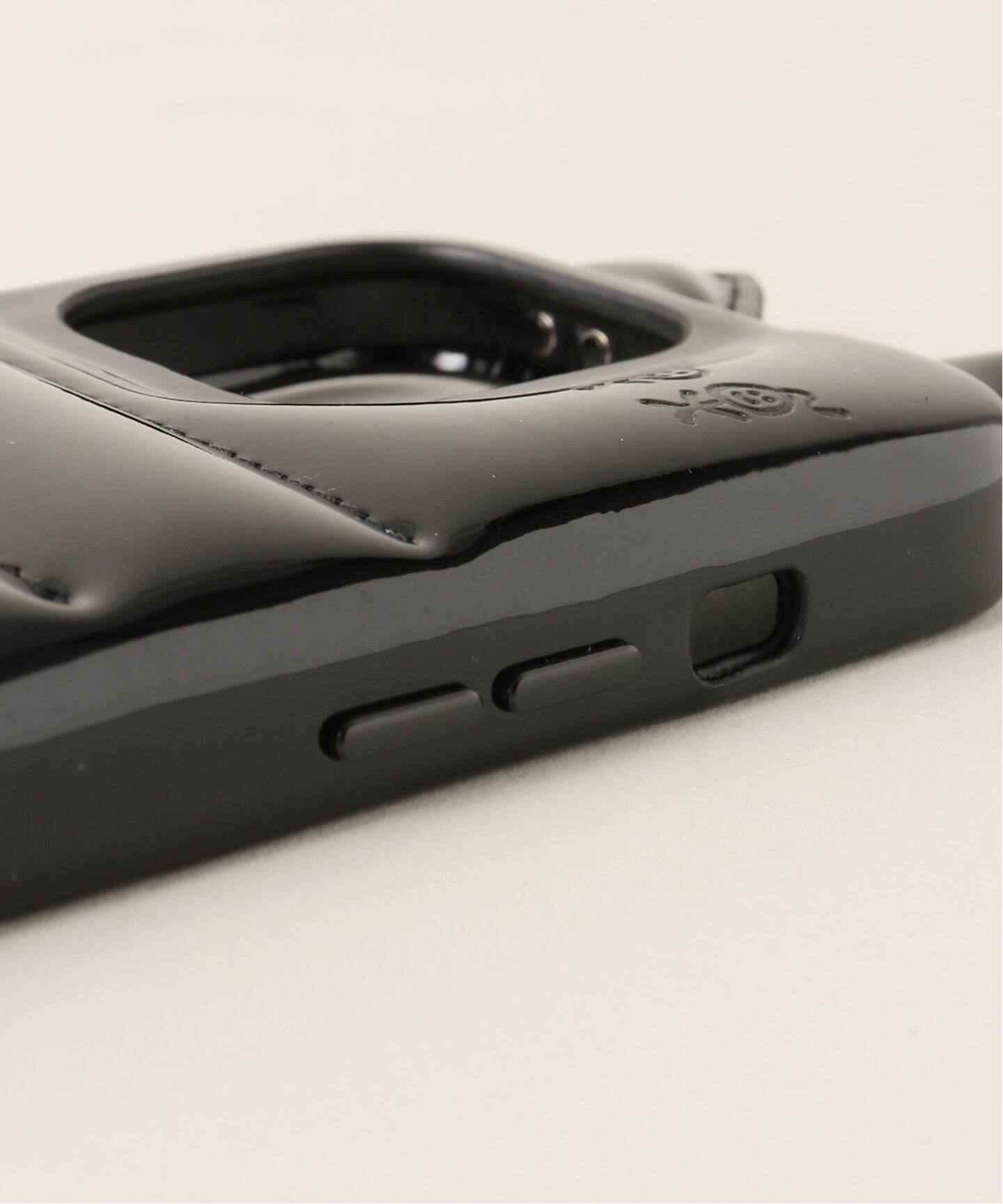 Urban Sophistication】 Jade ：iPhoneケース 16 Pro（モバイルケース  