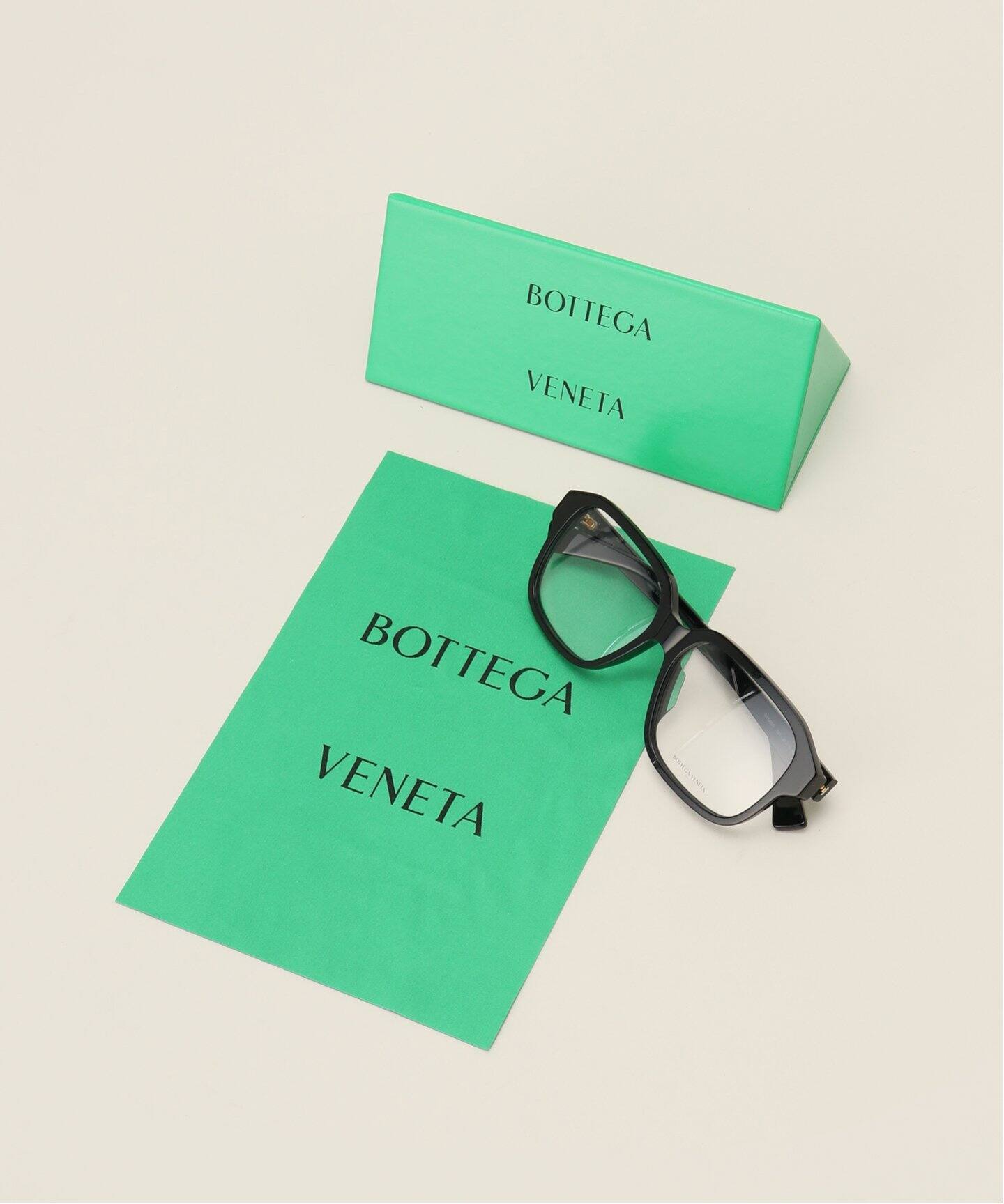 BOTTEGA VENETA/ボッテガ・ヴェネタ】スクエアブラックアイウェア 
