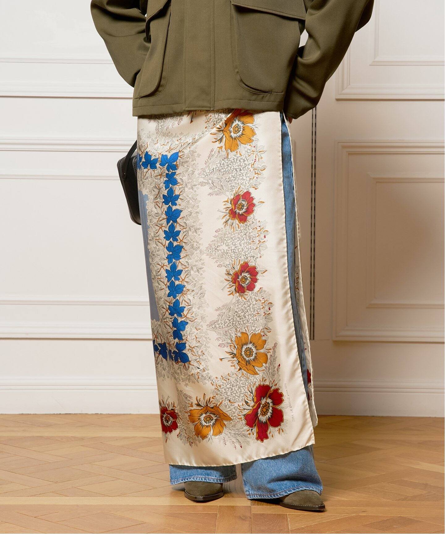BALENCIAGA シルクロングスカーフ（BALENCIAGA(バレンシアガ