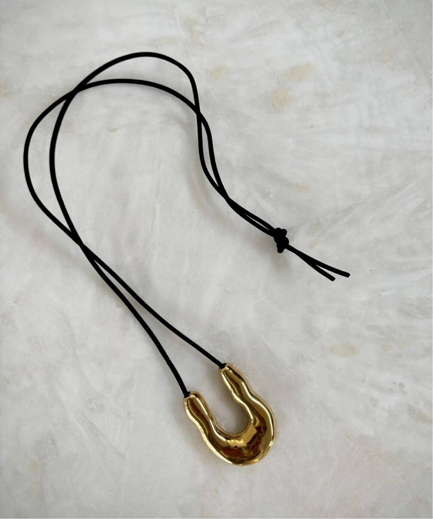 AGMES/アグメス】WISHBONE PENDANT（ネックレス）｜FRAMeWORK 