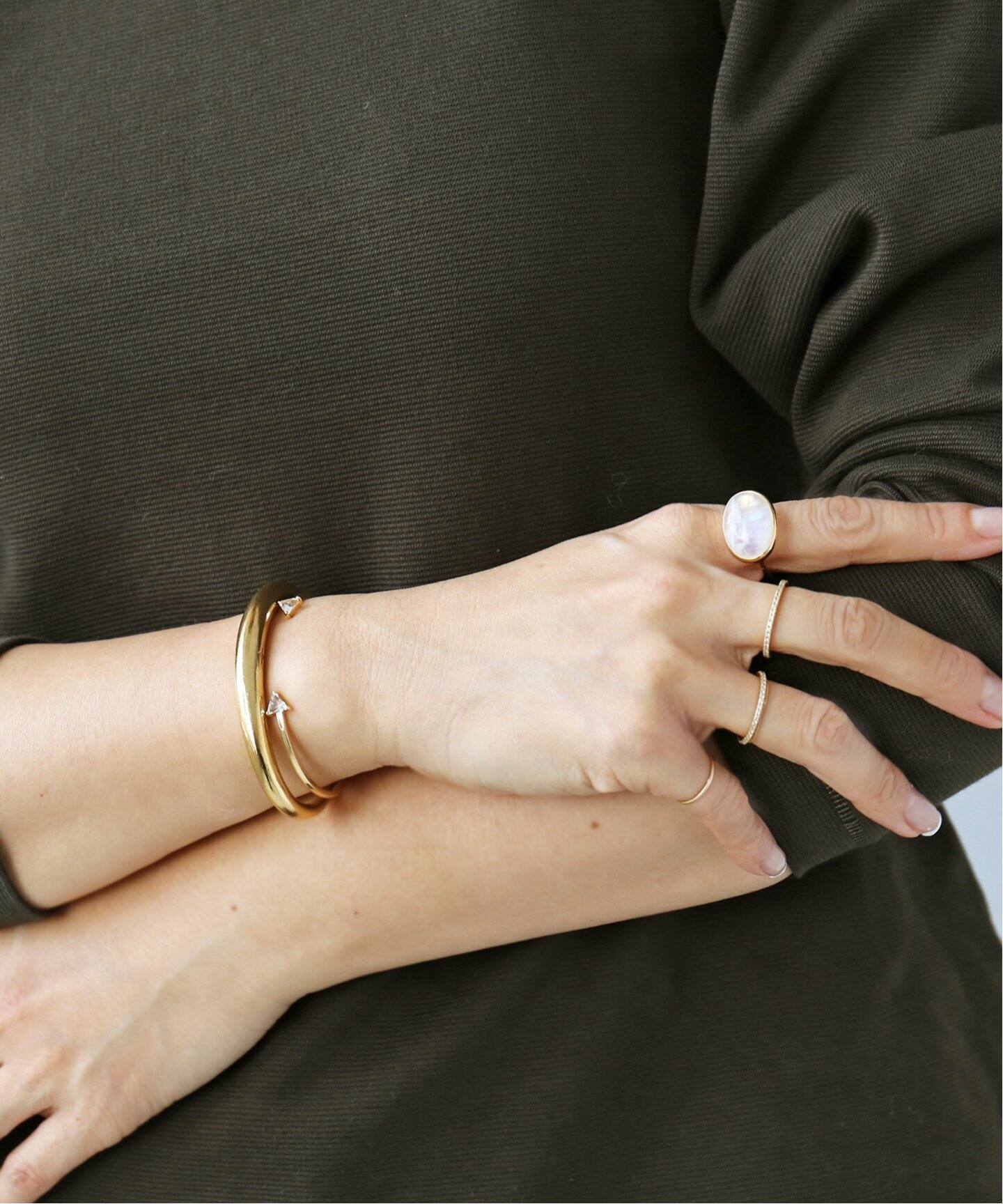 Laaina/ラアイナ】 TRIANGLE TOPAZ CUFF（ブレスレット・バングル  