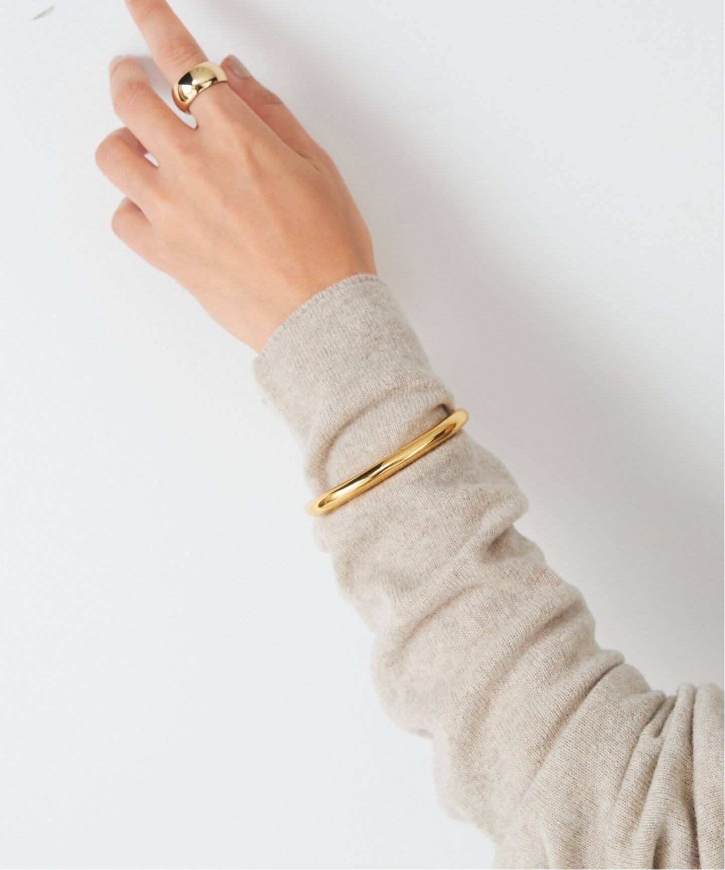 Gabriela Artigas/ガブリエラアルティガス INFINITY TUSK CUFF  