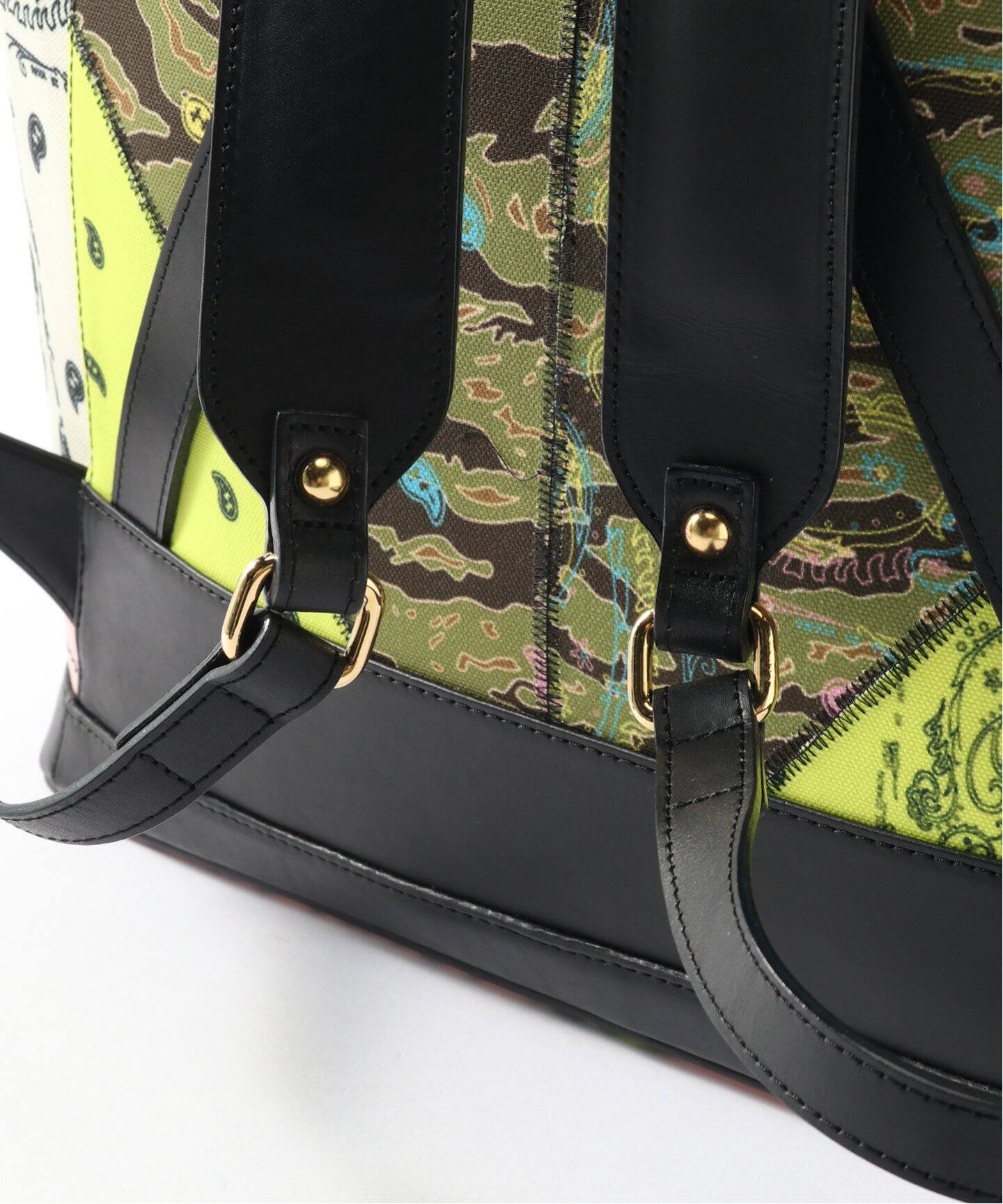 THE WORLD IS YOURS Geometric Paisley Backpack（バックパック