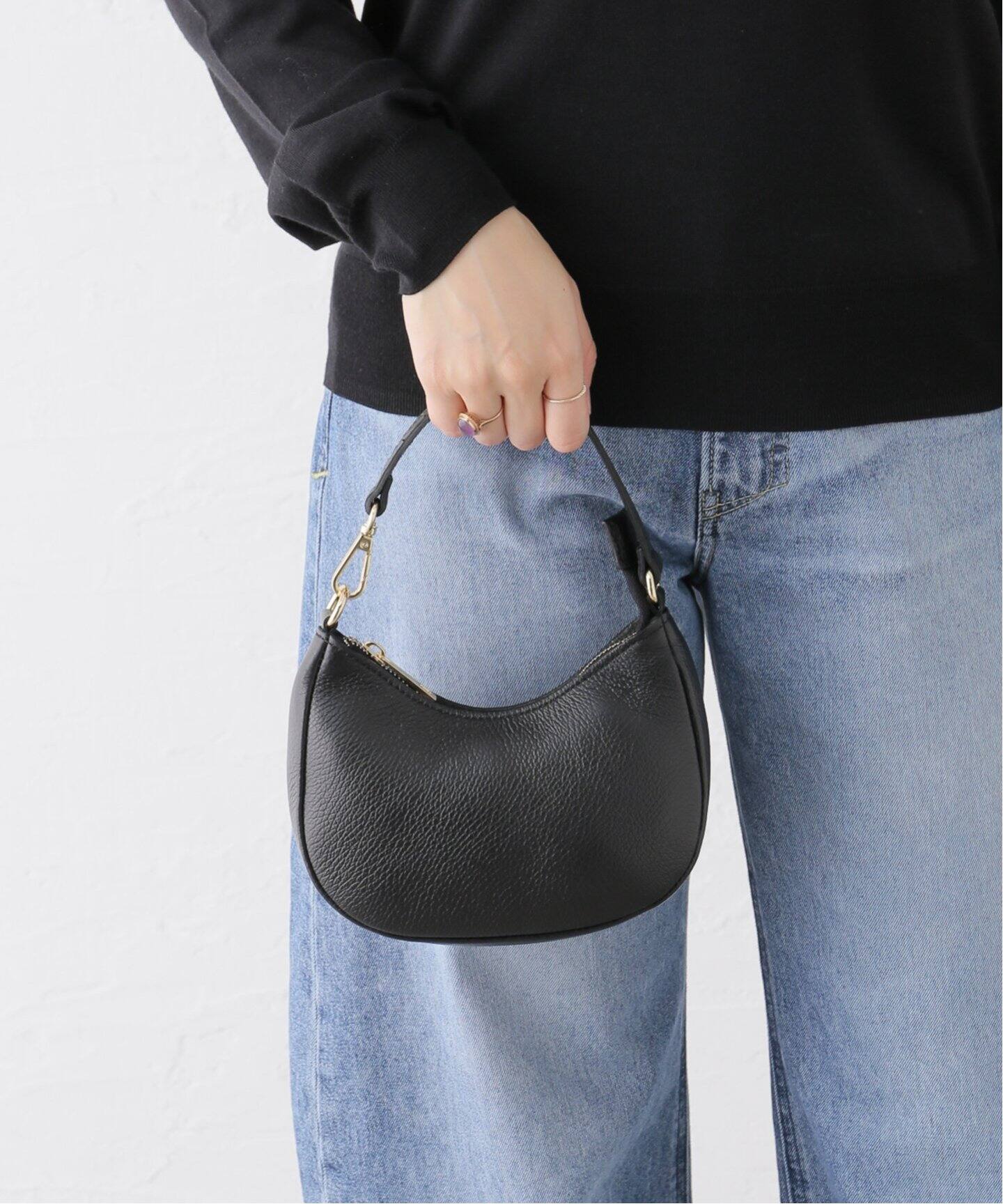 AULENTTI/オウレンティ】スモールハーフムーンショルダーバッグ