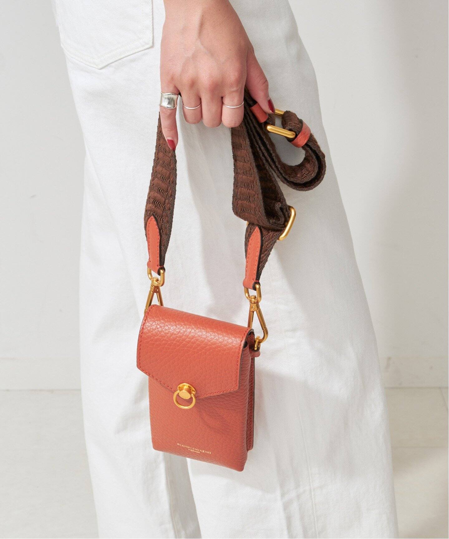 GIANNI CHIARINI / ジャン二キャリー二 CORALLO 46182057（ショルダー 
