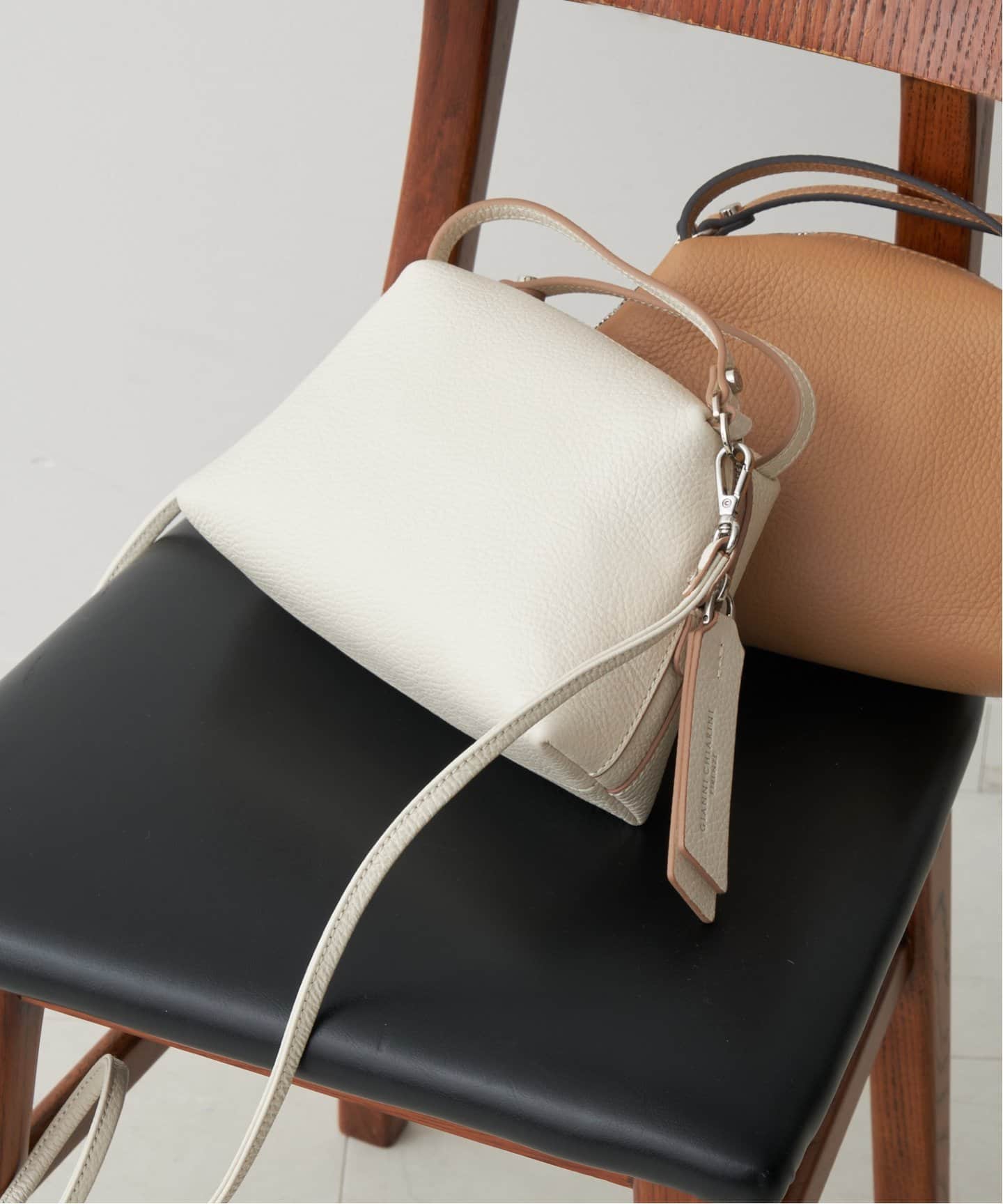 【GIANNI CHIARINI / ジャン二キャリー二】ALIFA