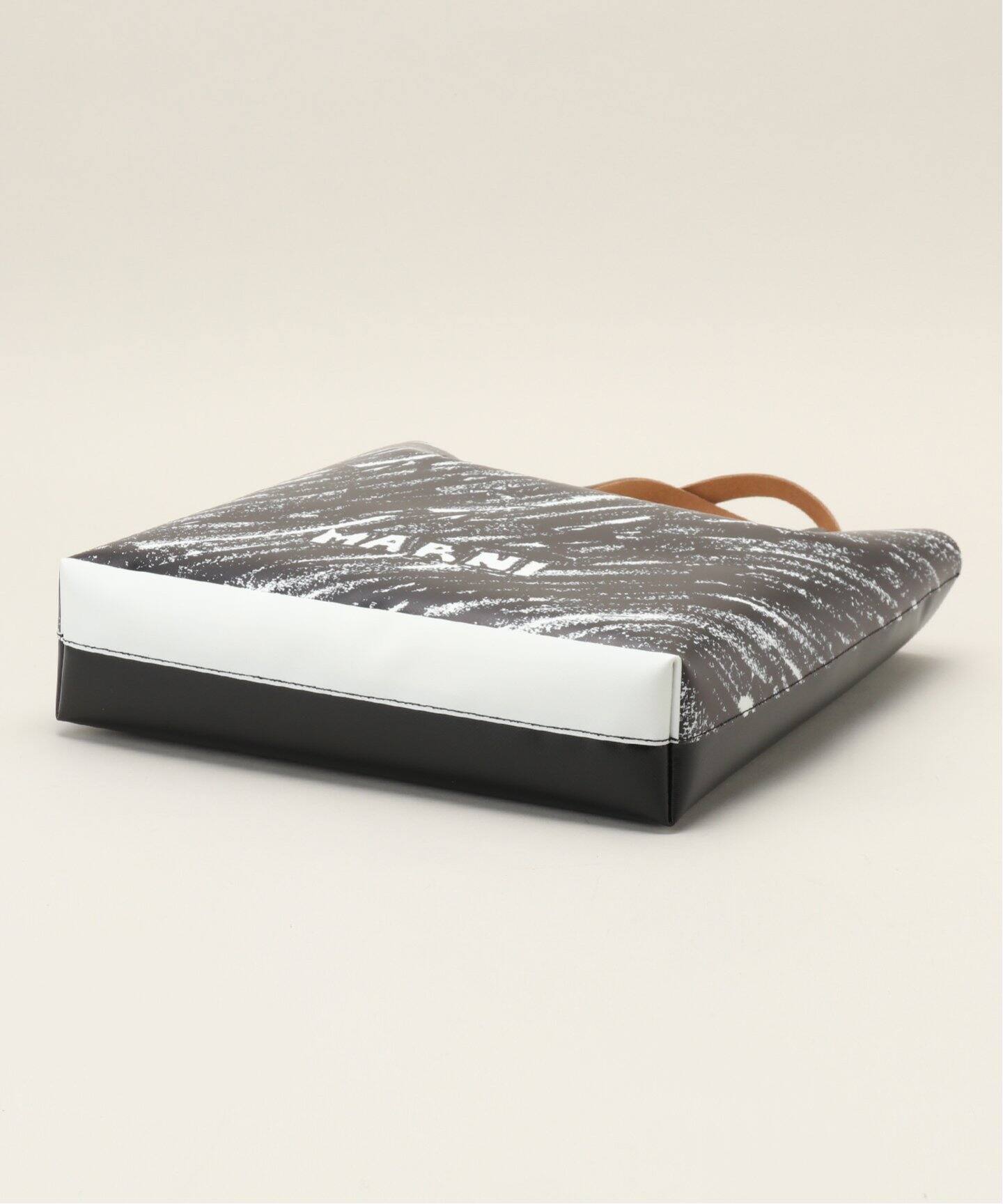 ≪一部店舗+WEB限定≫MARNI / マルニ TRIBECA N/S SHMPQ10A18